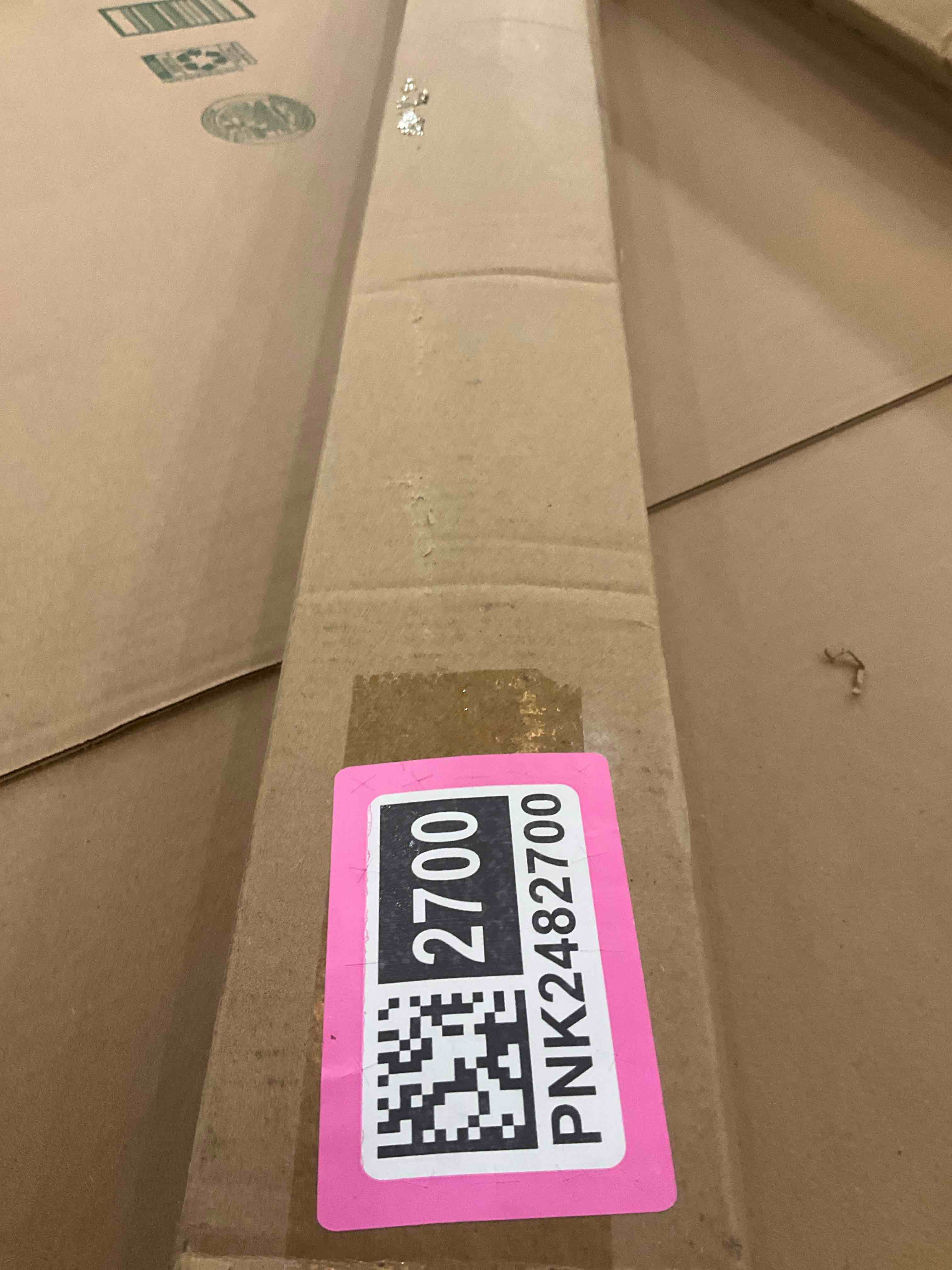 https://s3.amazonaws.com/lotting-images-prod/bidfta/PNK2482700_1751553821963.jpeg