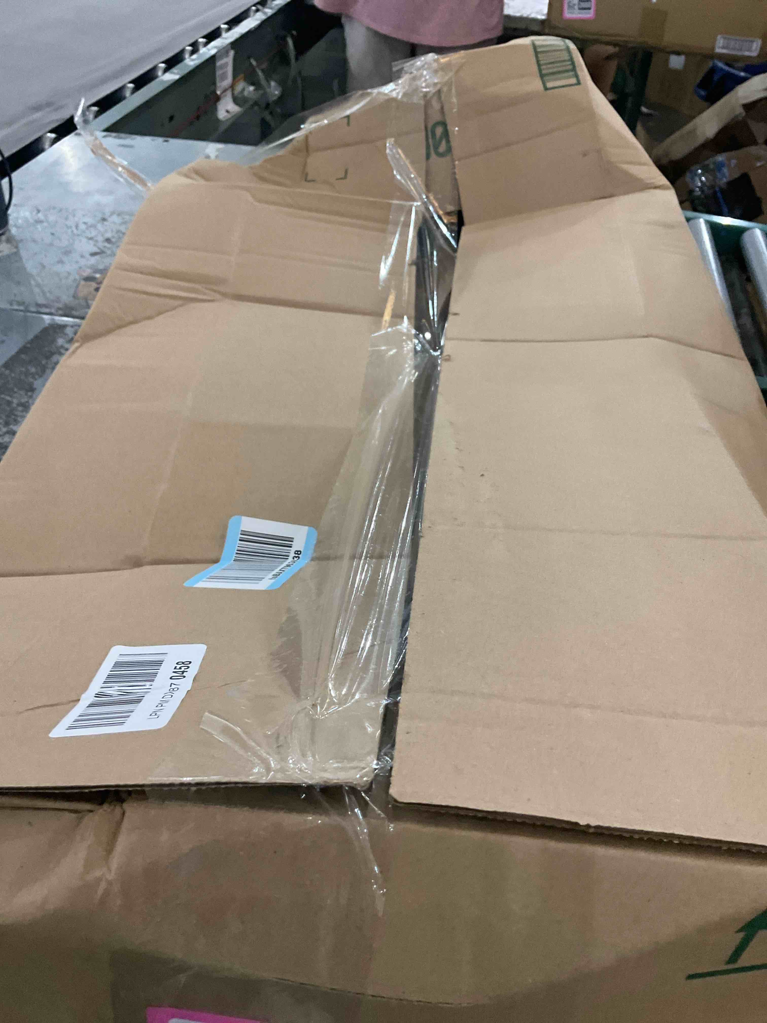 https://s3.amazonaws.com/lotting-images-prod/bidfta/PNK2482712_1751552467304.jpeg