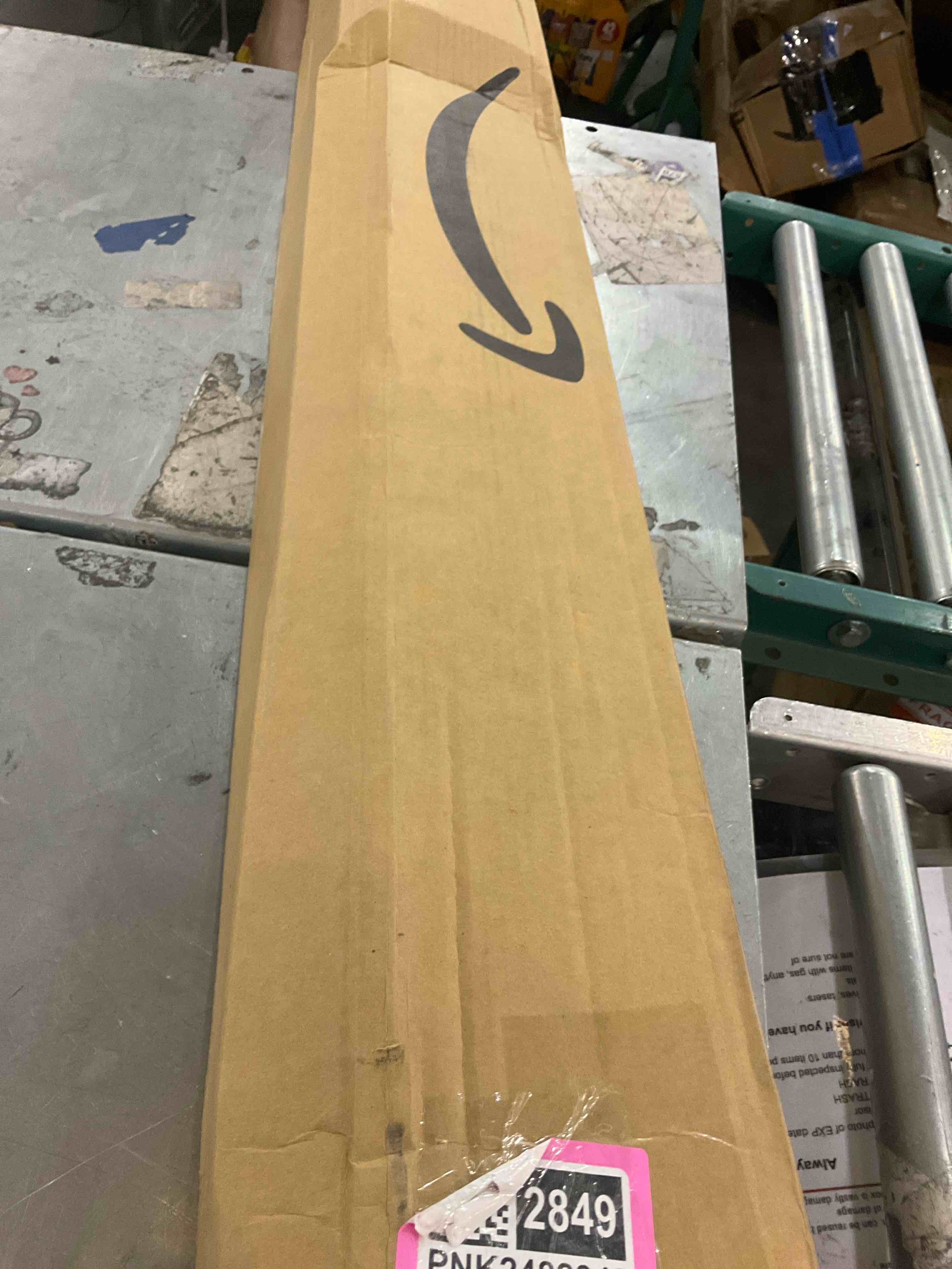 https://s3.amazonaws.com/lotting-images-prod/bidfta/PNK2482849_1751558097149.jpeg