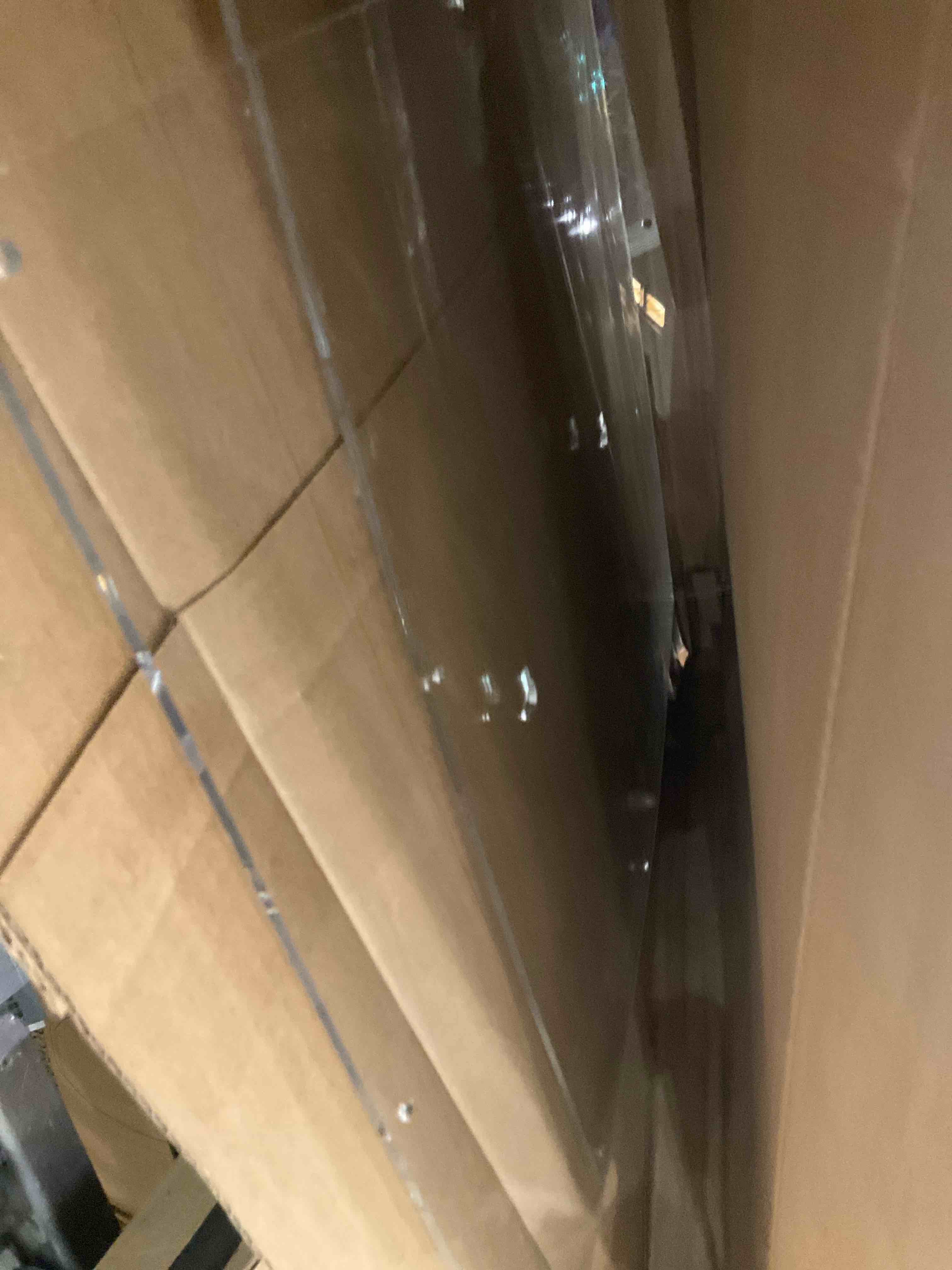 https://s3.amazonaws.com/lotting-images-prod/bidfta/PNK2483129_1751568855124.jpeg