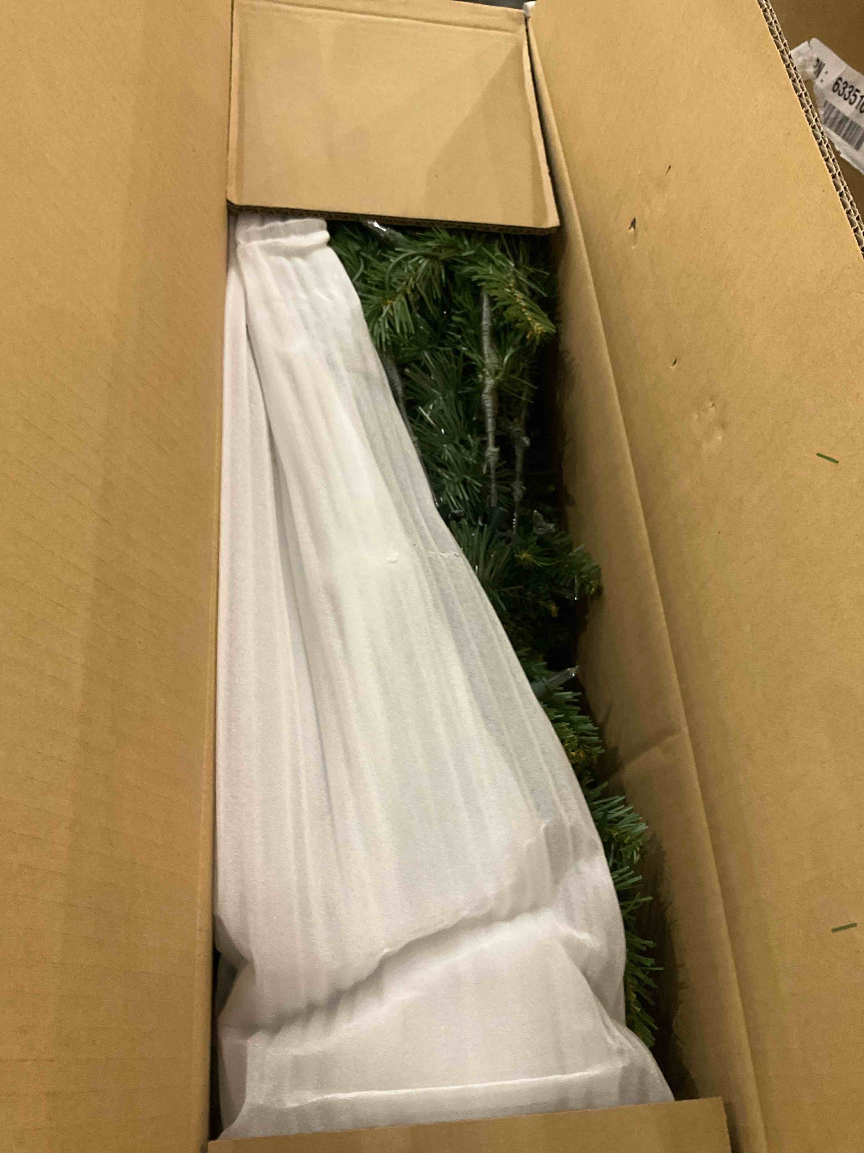 https://s3.amazonaws.com/lotting-images-prod/bidfta/PNK2483208_1751887926617.jpeg