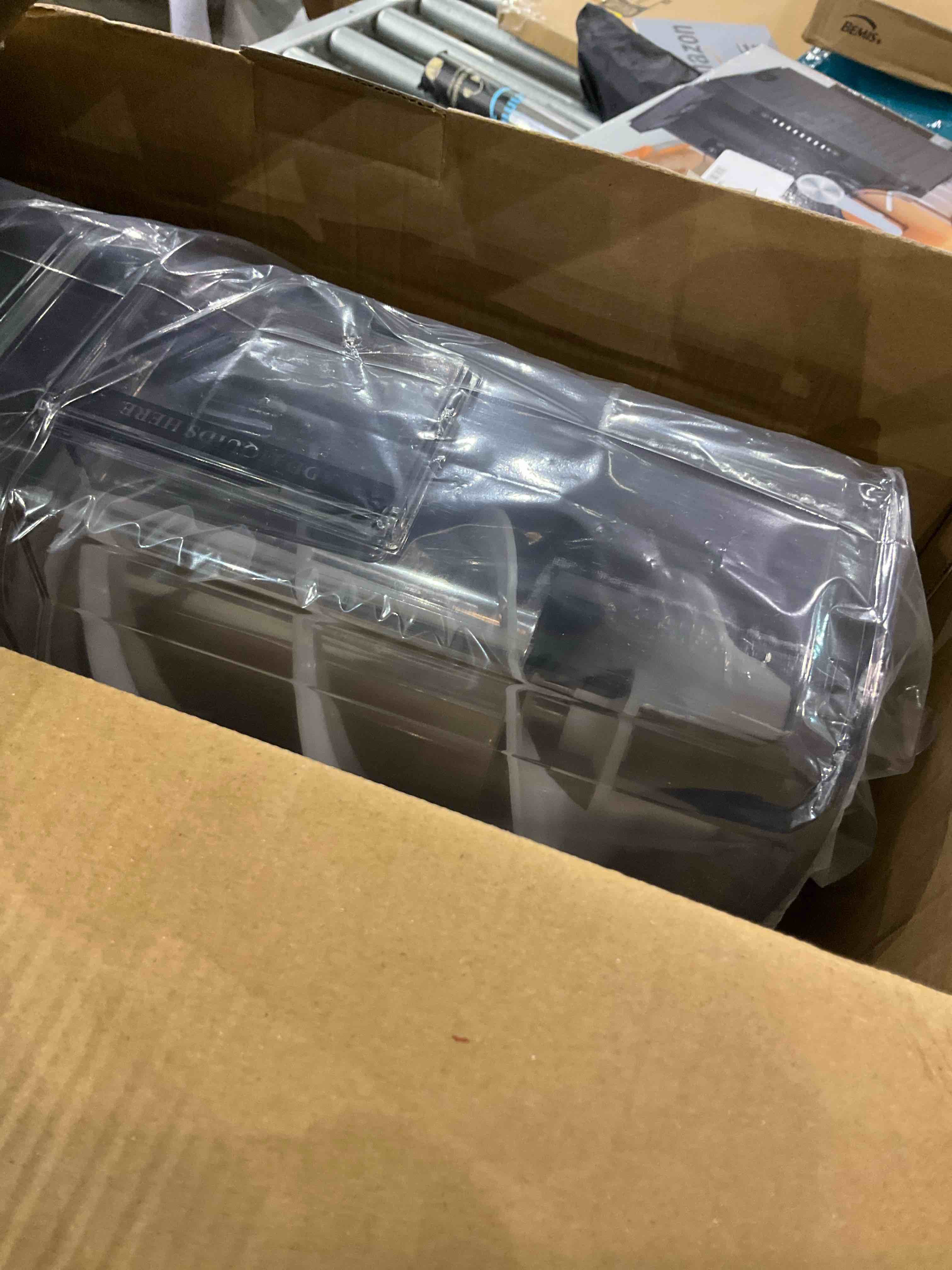https://s3.amazonaws.com/lotting-images-prod/bidfta/PNK2483213_1751888162292.jpeg
