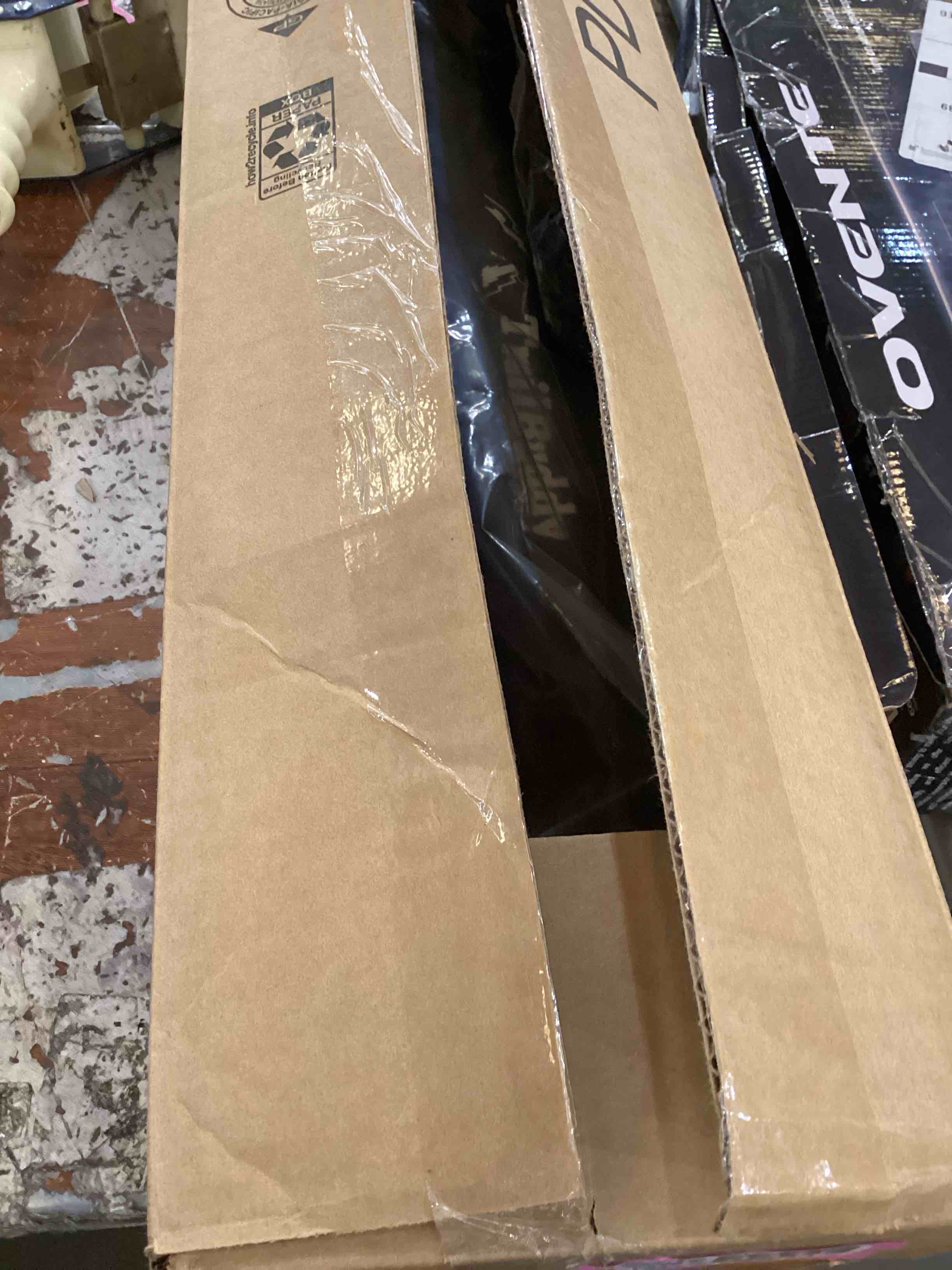 https://s3.amazonaws.com/lotting-images-prod/bidfta/PNK2483417_1752255258529.jpeg