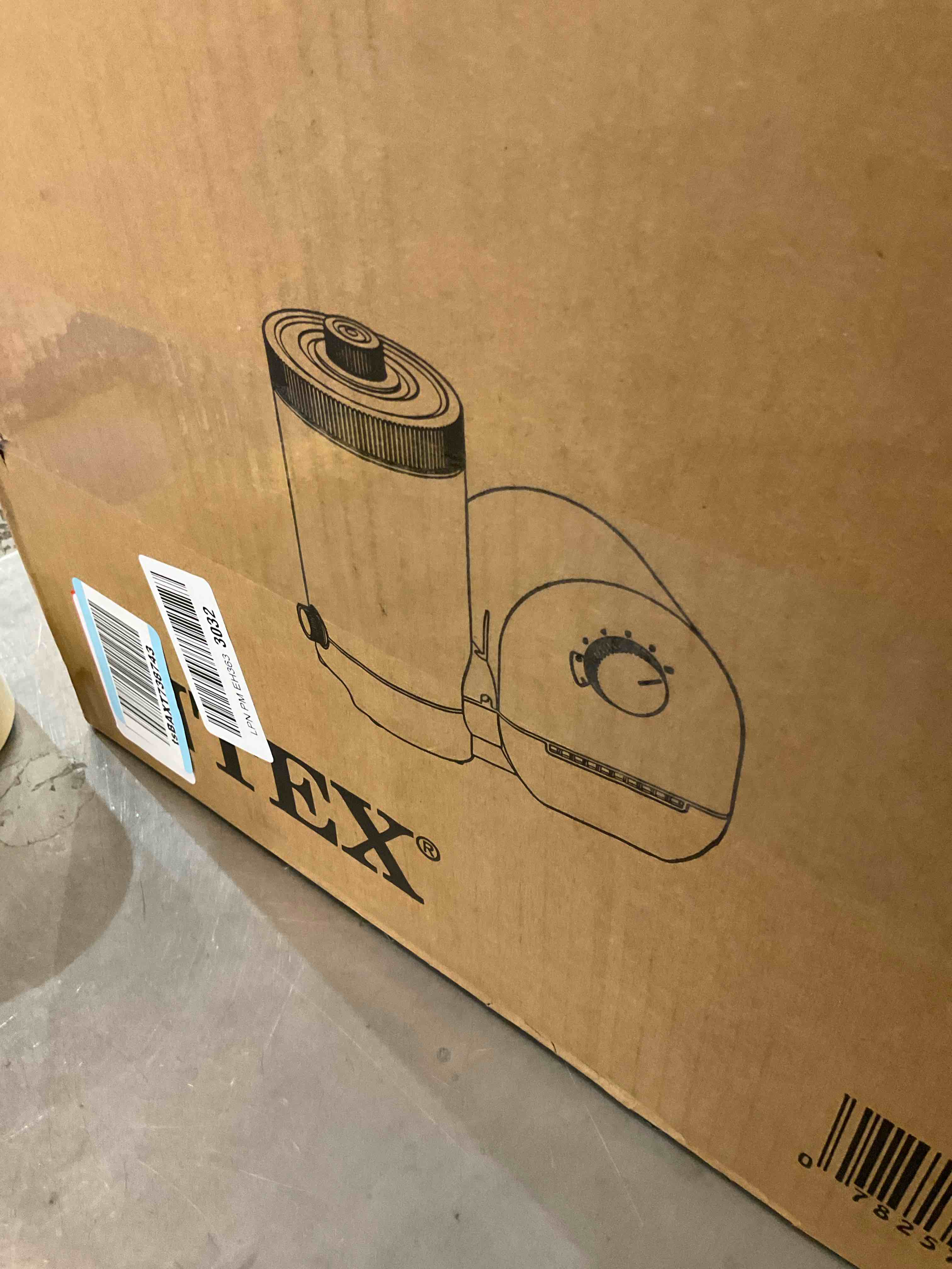 https://s3.amazonaws.com/lotting-images-prod/bidfta/PNK2483636_1751996121442.jpeg