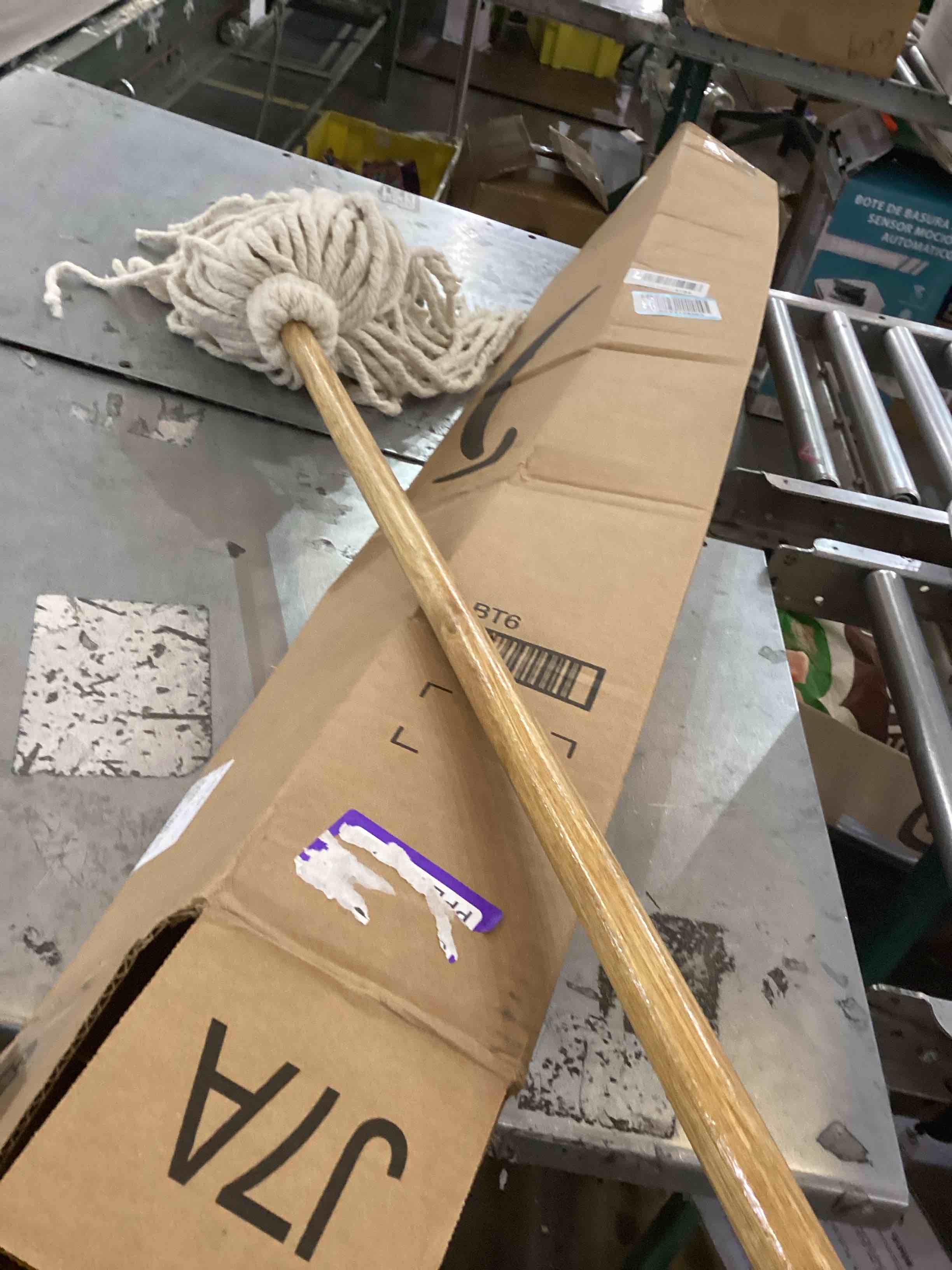 https://s3.amazonaws.com/lotting-images-prod/bidfta/PNK2484045_1752160181606.jpeg