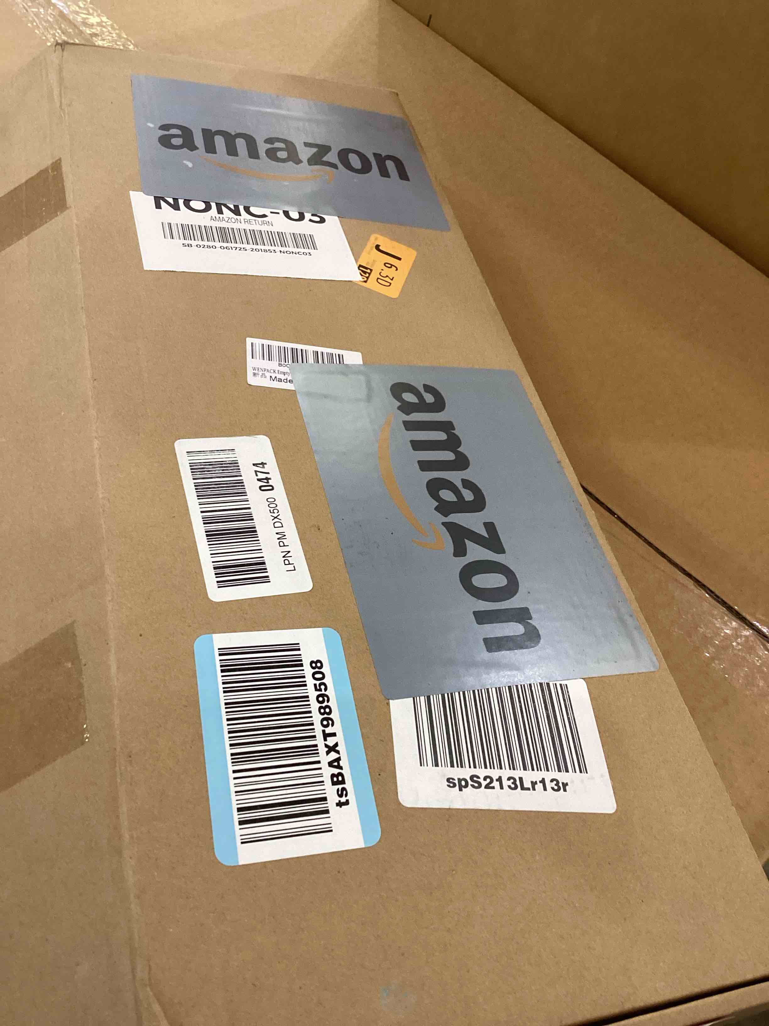 https://s3.amazonaws.com/lotting-images-prod/bidfta/PNK2484187_1752253721609.jpeg