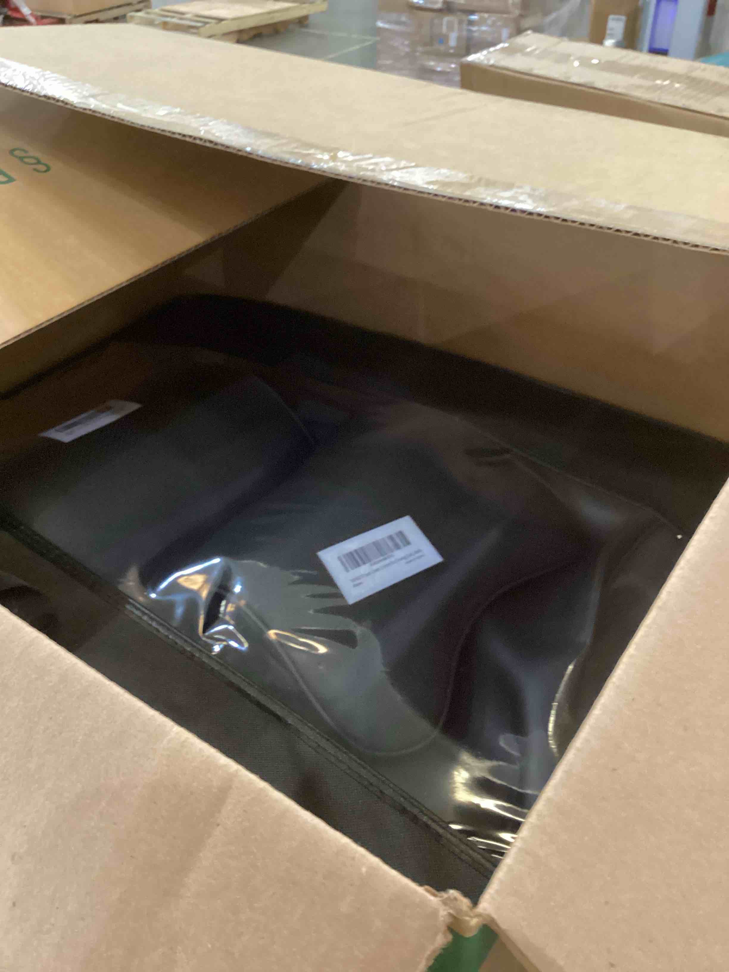 https://s3.amazonaws.com/lotting-images-prod/bidfta/PNK2484189_1752253953575.jpeg