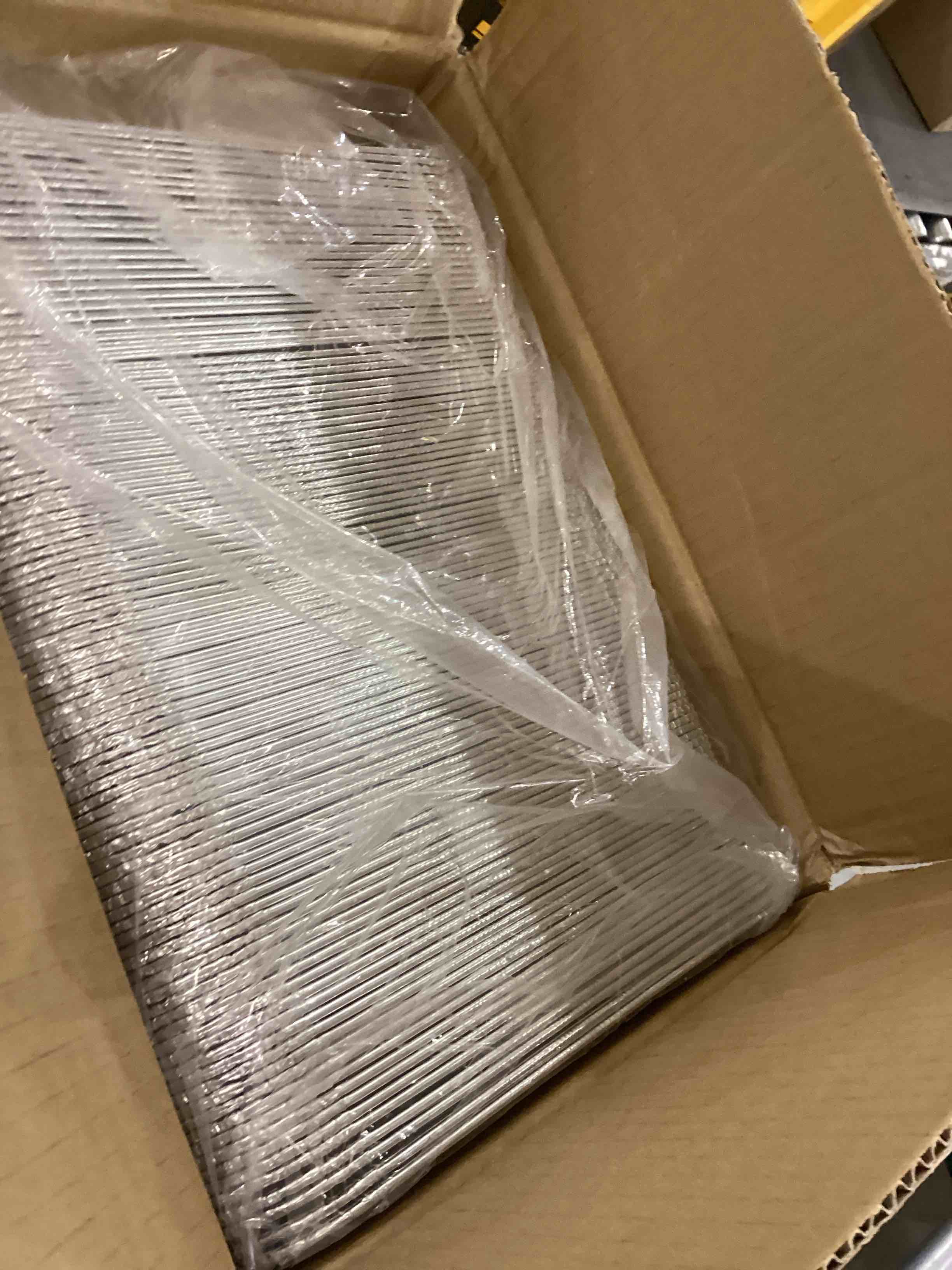 https://s3.amazonaws.com/lotting-images-prod/bidfta/PNK2484257_1752495863186.jpeg