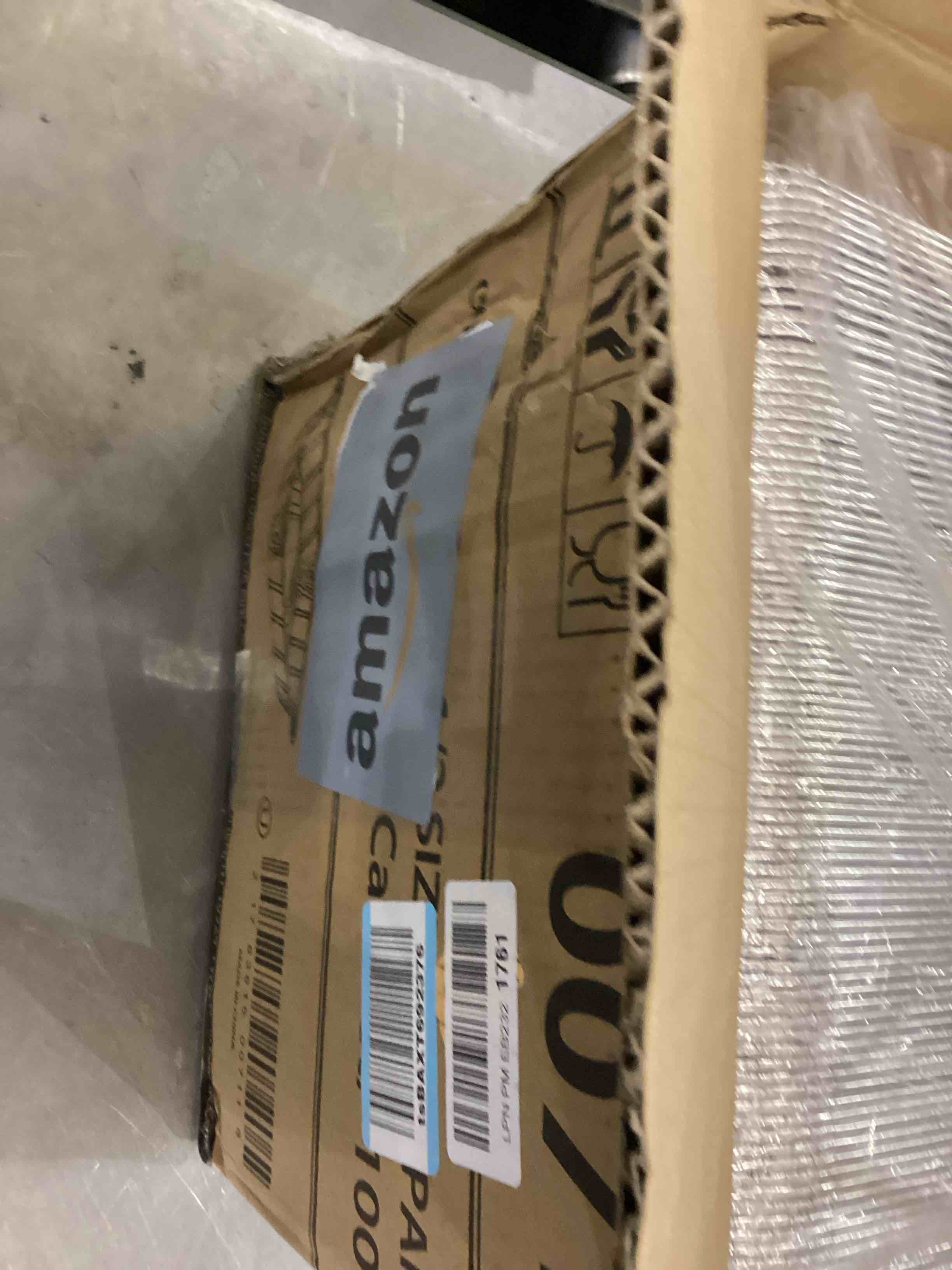 https://s3.amazonaws.com/lotting-images-prod/bidfta/PNK2484257_1752495864372.jpeg
