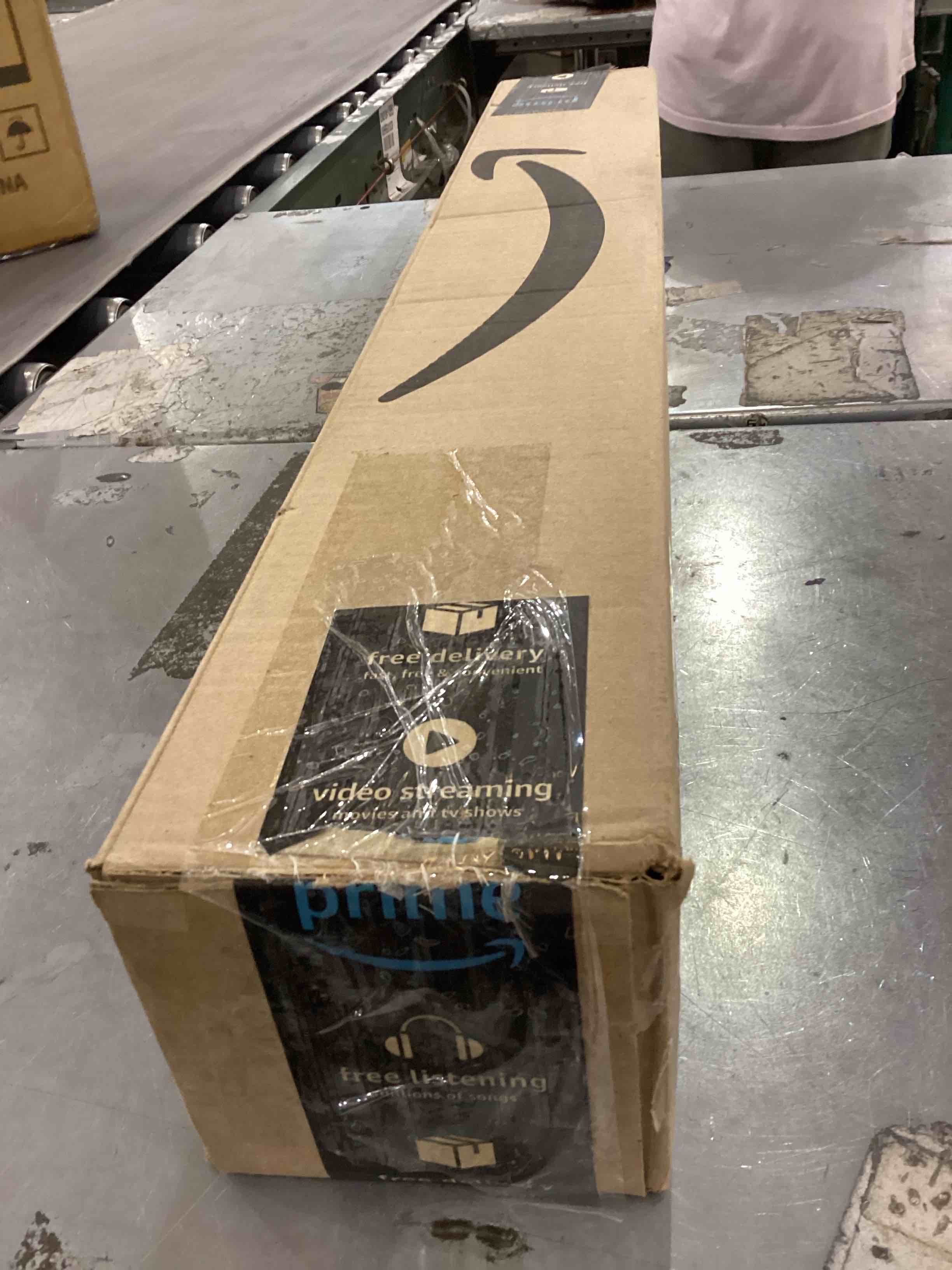 https://s3.amazonaws.com/lotting-images-prod/bidfta/PNK2484264_1752496721533.jpeg
