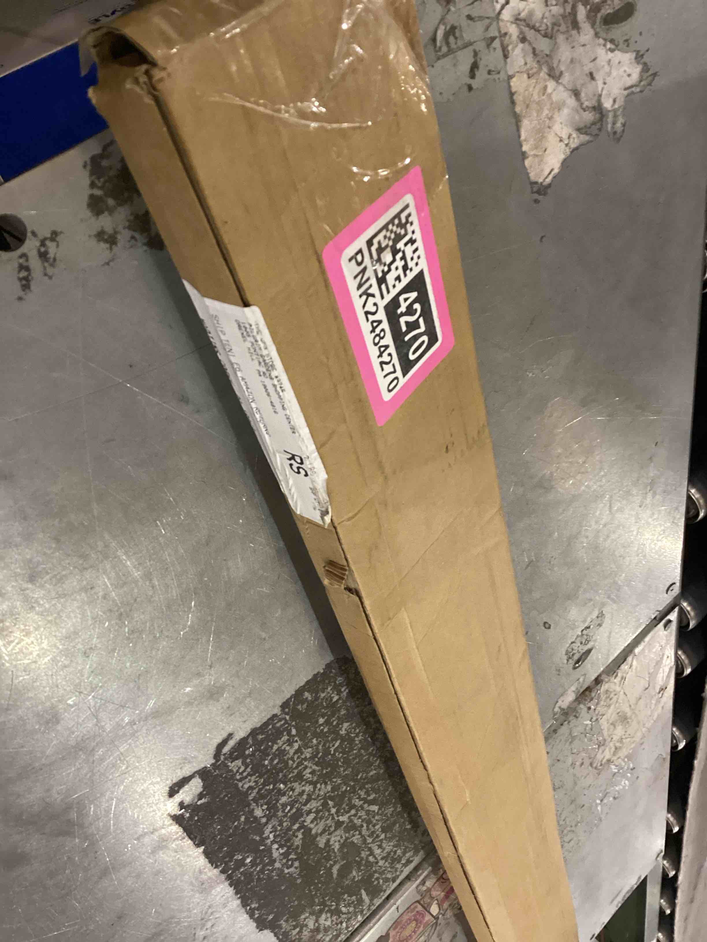 https://s3.amazonaws.com/lotting-images-prod/bidfta/PNK2484270_1752497144896.jpeg