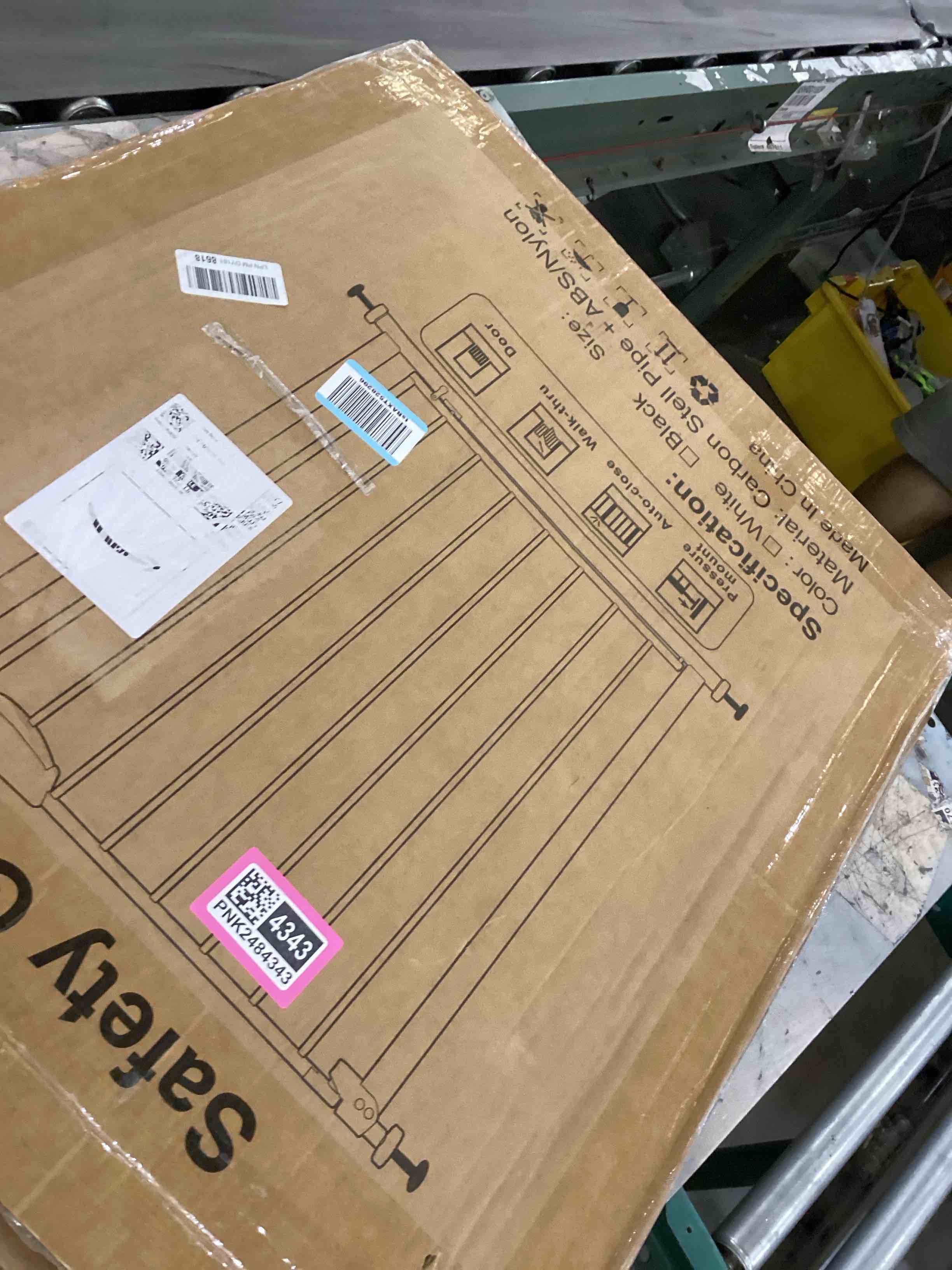 https://s3.amazonaws.com/lotting-images-prod/bidfta/PNK2484343_1752505918890.jpeg