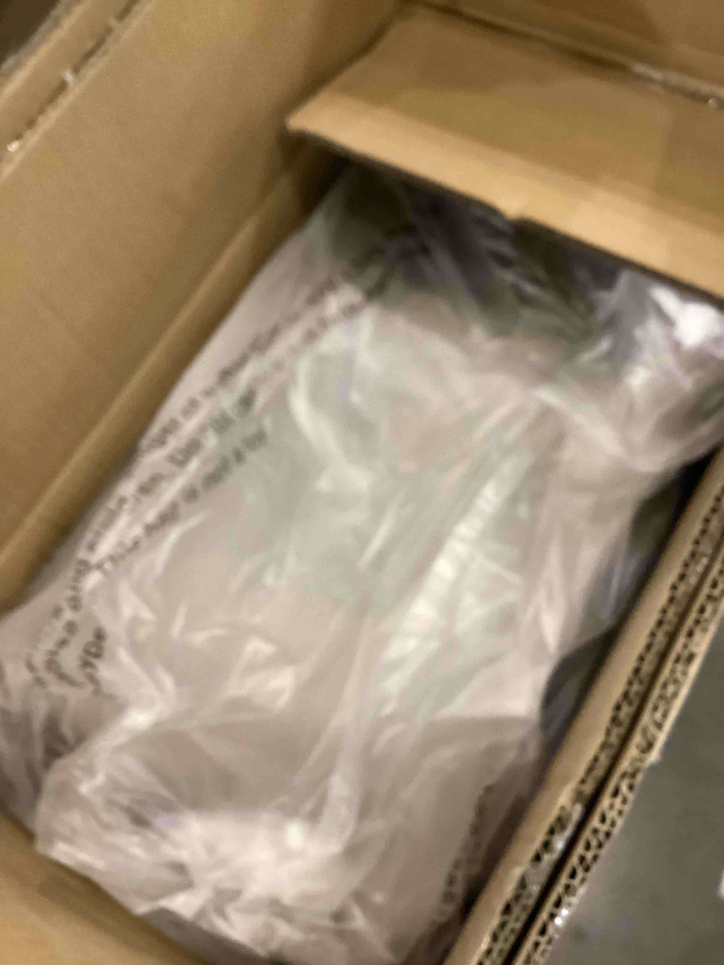 https://s3.amazonaws.com/lotting-images-prod/bidfta/PNK2484460_1752520117855.jpeg