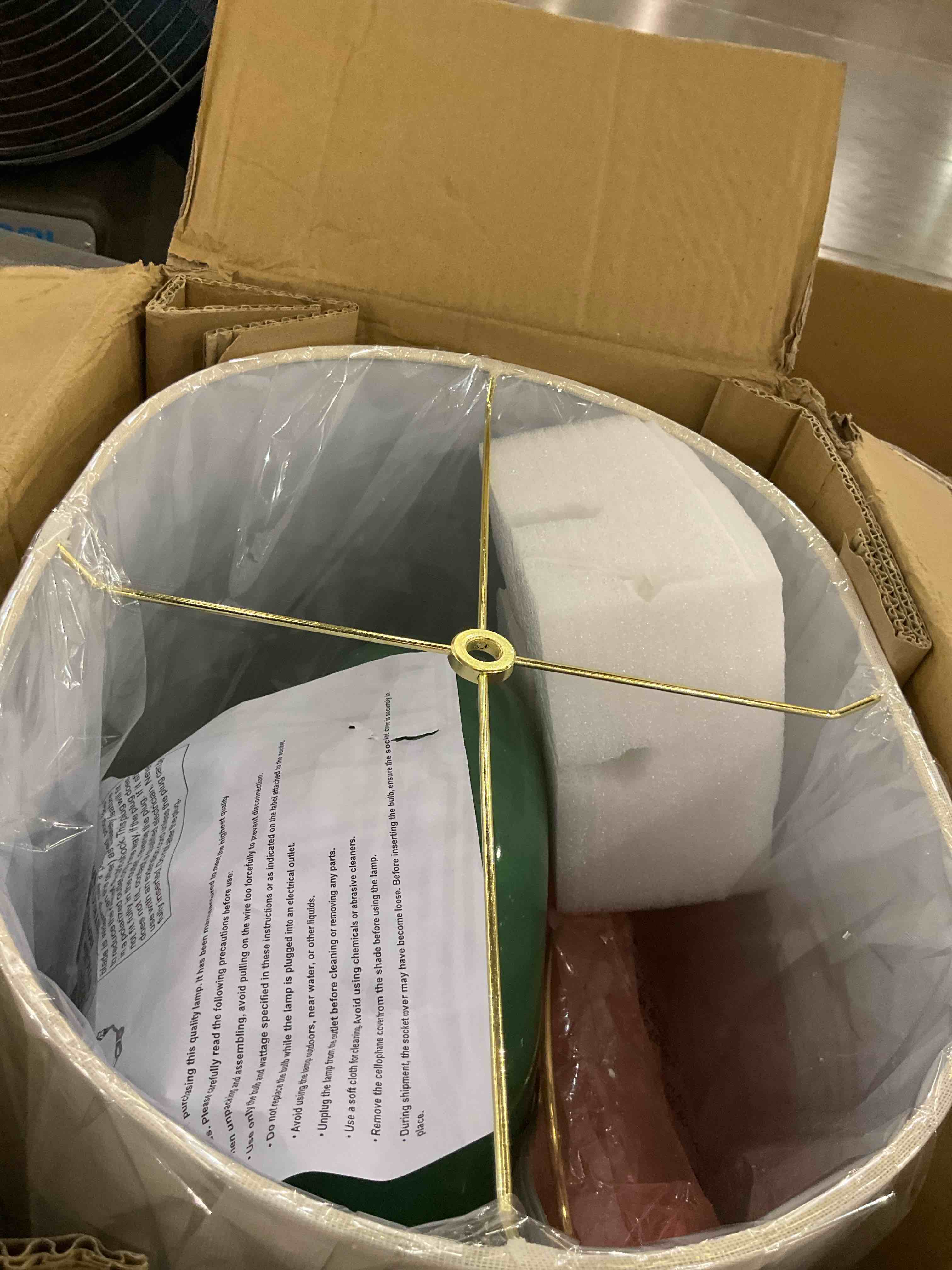 https://s3.amazonaws.com/lotting-images-prod/bidfta/PNK2485189_1751377927206.jpeg