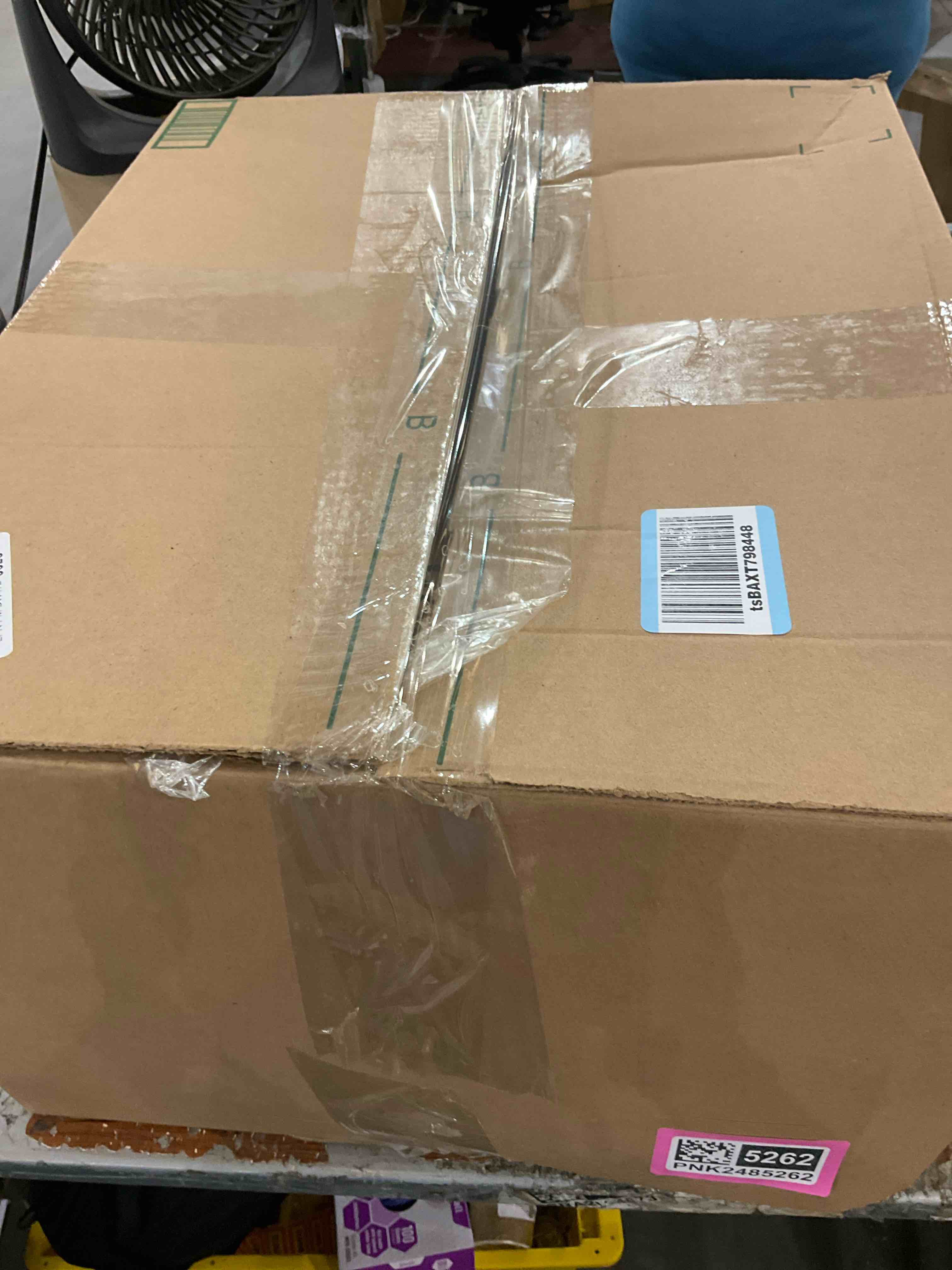 https://s3.amazonaws.com/lotting-images-prod/bidfta/PNK2485262_1751379658203.jpeg