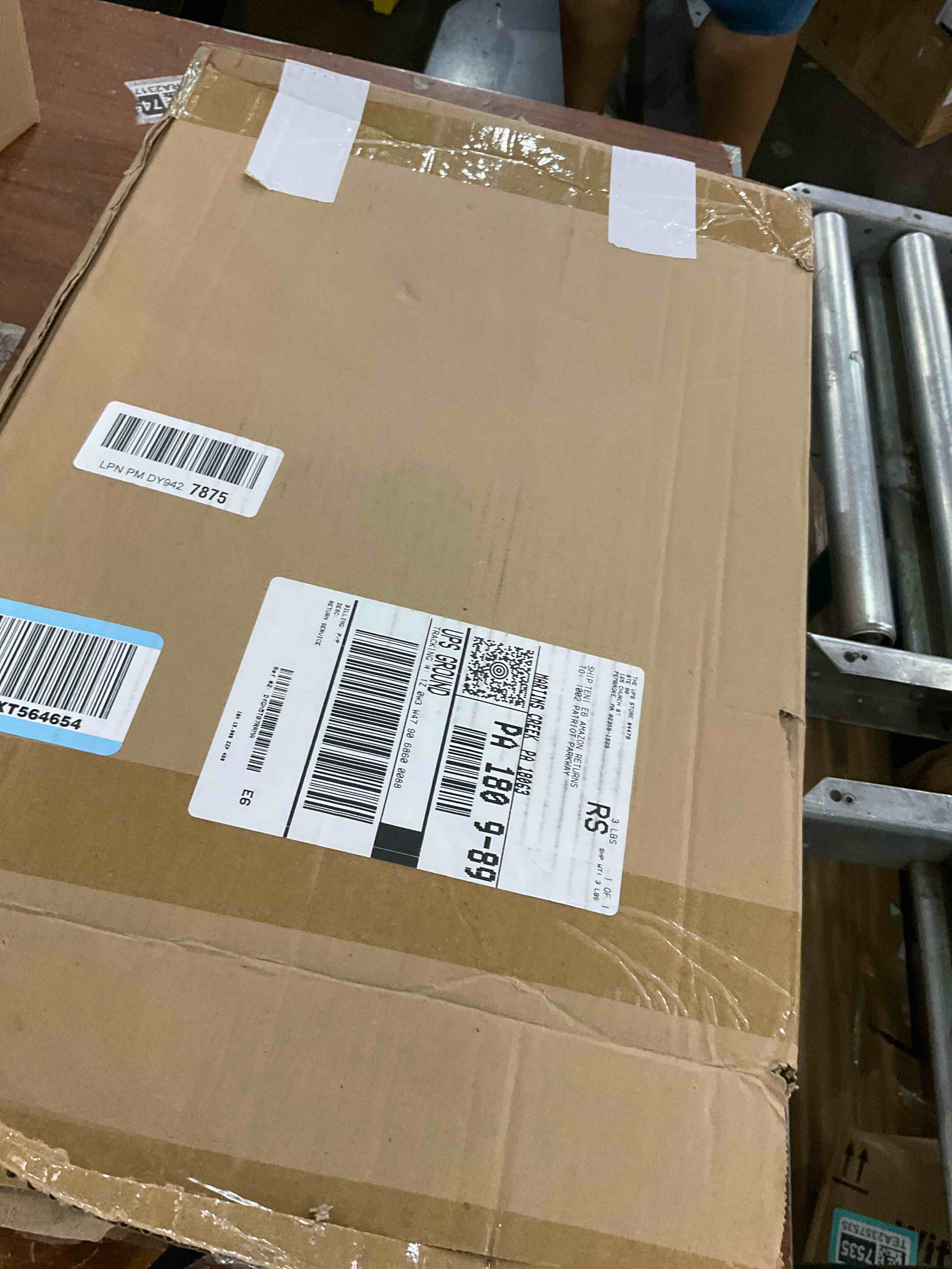 https://s3.amazonaws.com/lotting-images-prod/bidfta/PNK2485272_1751379048632.jpeg