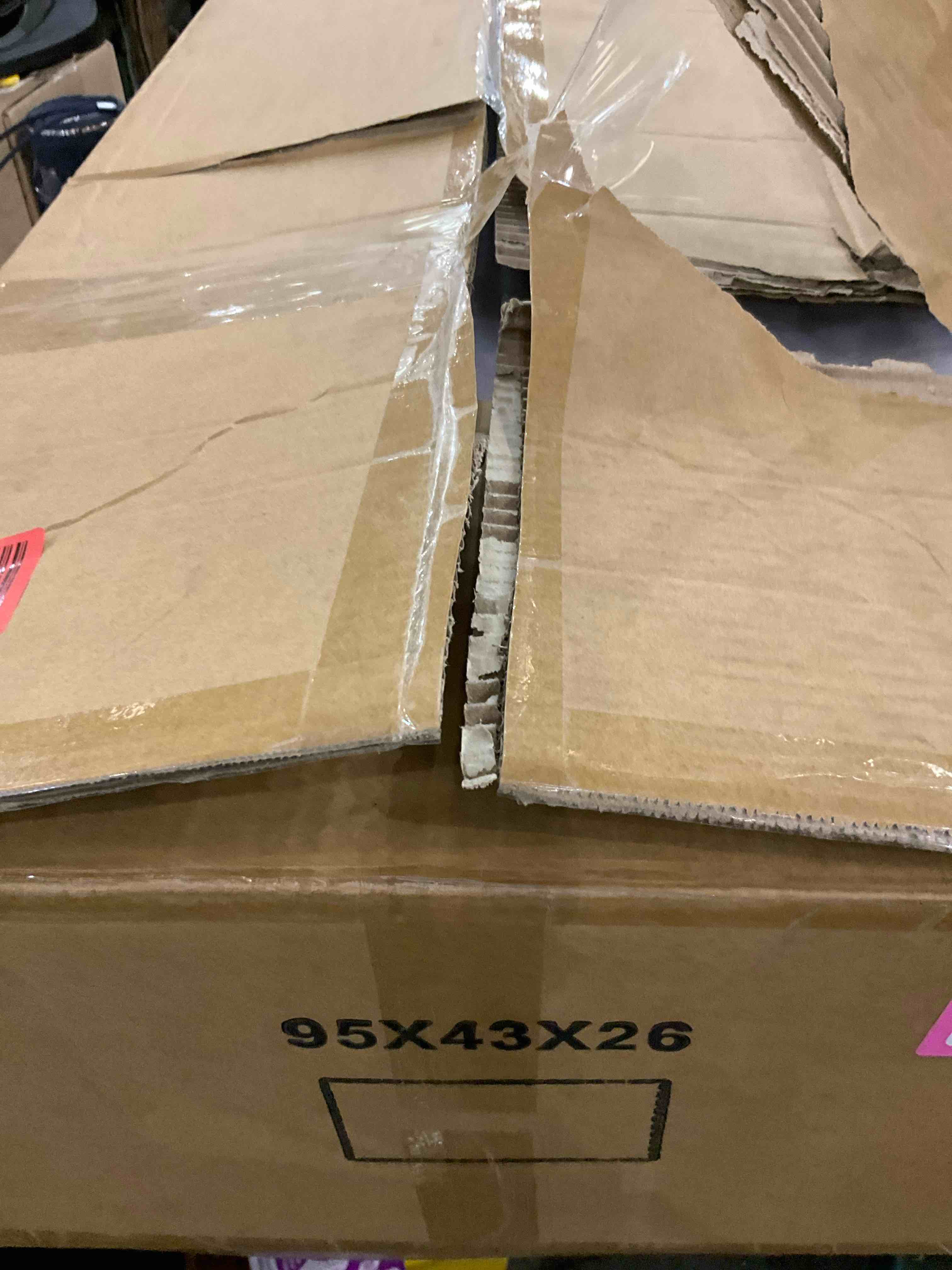 https://s3.amazonaws.com/lotting-images-prod/bidfta/PNK2485388_1751383235763.jpeg