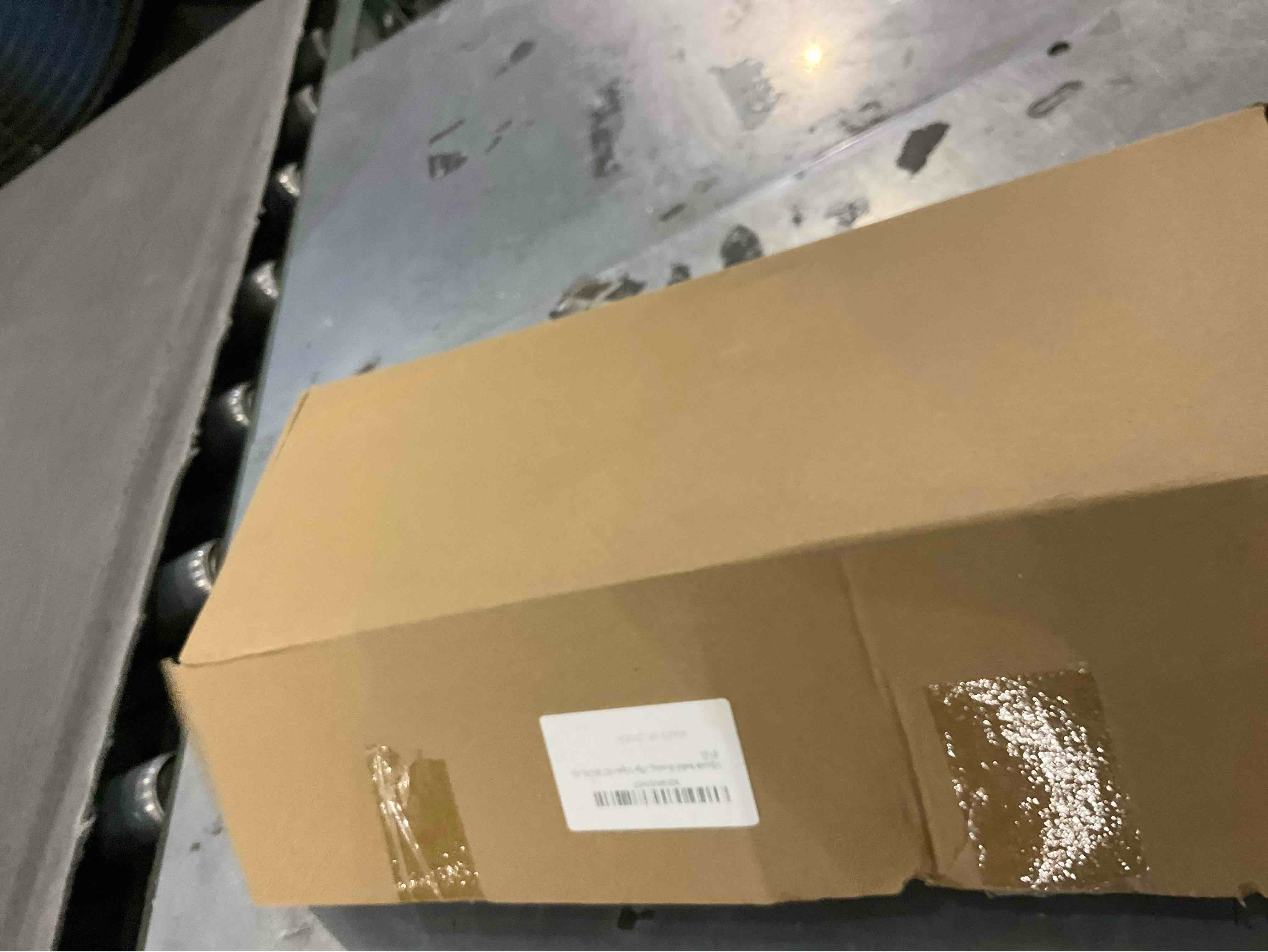 https://s3.amazonaws.com/lotting-images-prod/bidfta/PNK2485910_1751541801913.jpeg