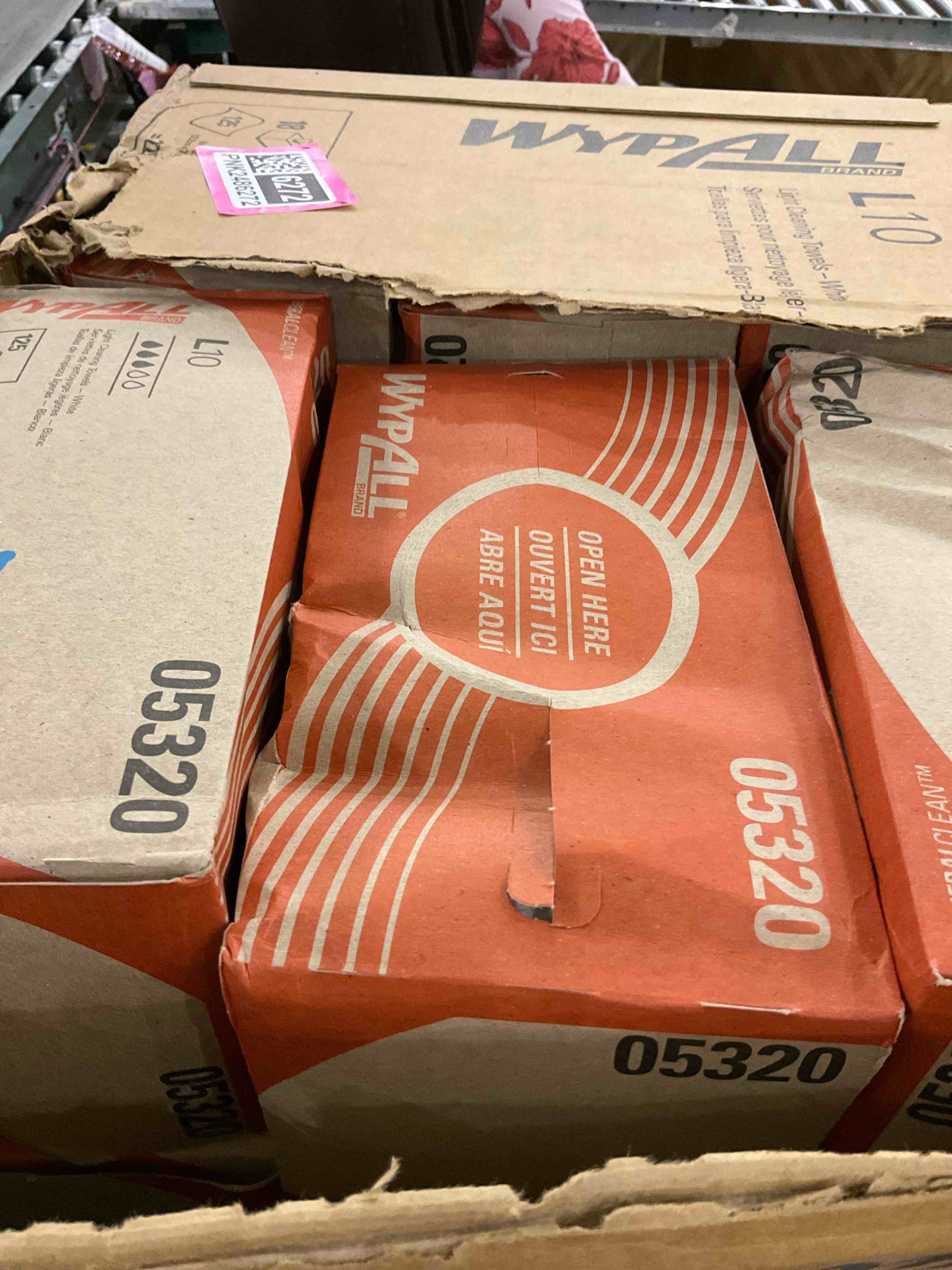 https://s3.amazonaws.com/lotting-images-prod/bidfta/PNK2486272_1751457450055.jpeg
