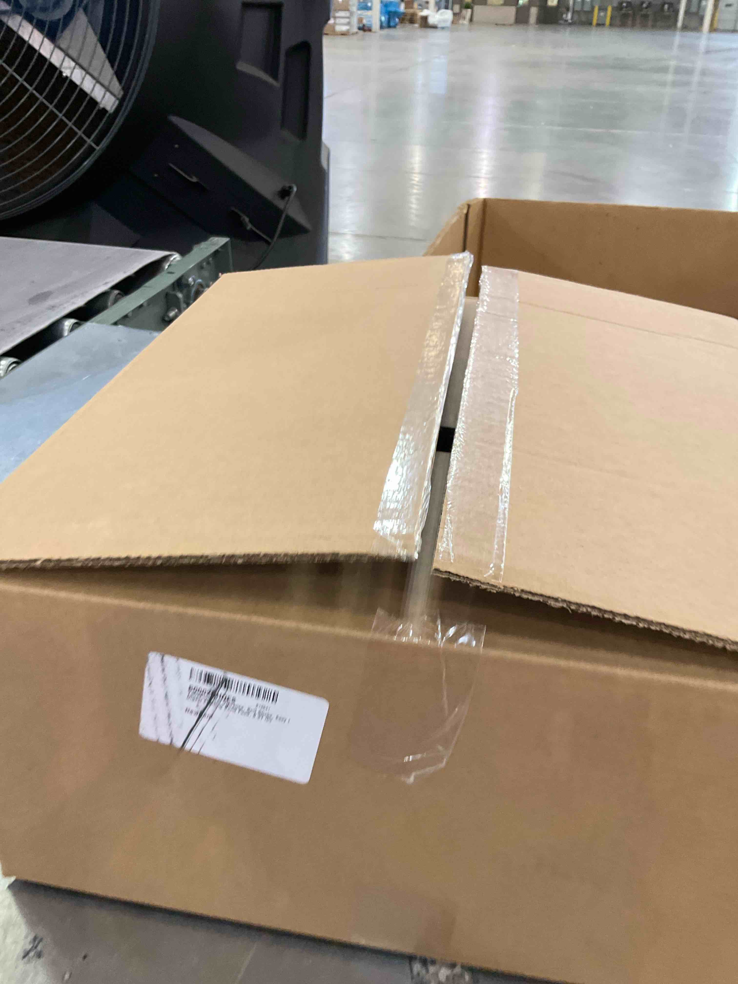 https://s3.amazonaws.com/lotting-images-prod/bidfta/PNK2486475_1751463968516.jpeg