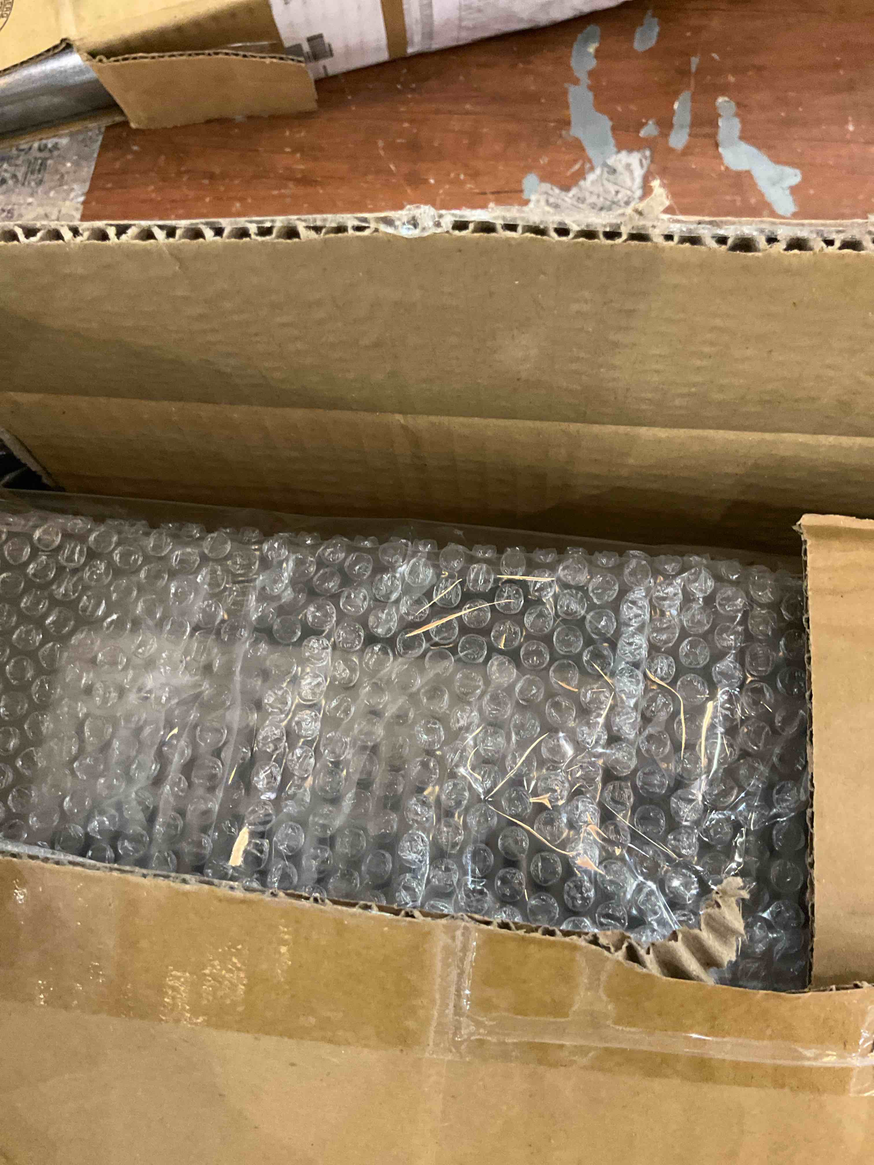 https://s3.amazonaws.com/lotting-images-prod/bidfta/PNK2486513_1751468353631.jpeg