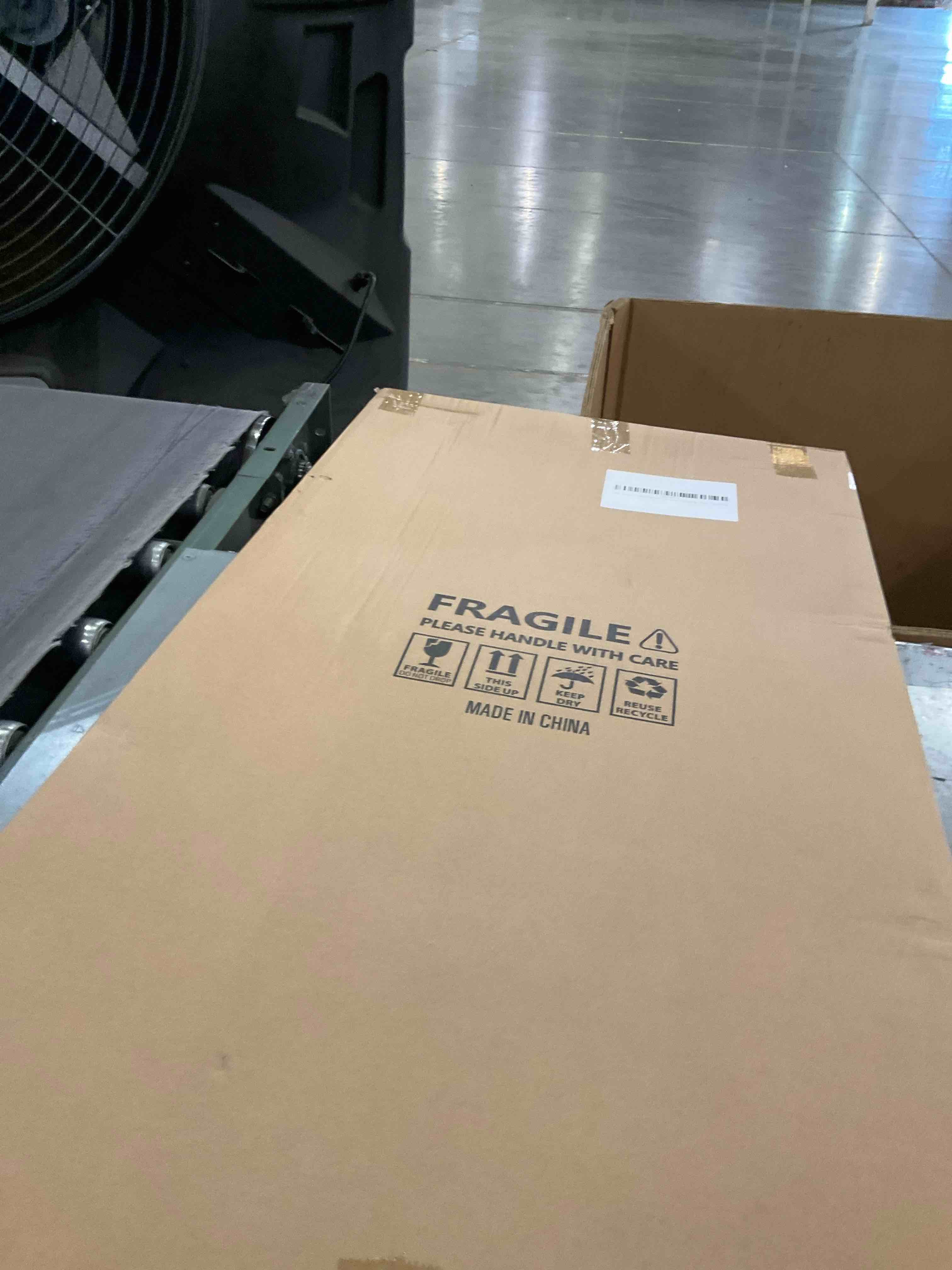 https://s3.amazonaws.com/lotting-images-prod/bidfta/PNK2486684_1751465278890.jpeg