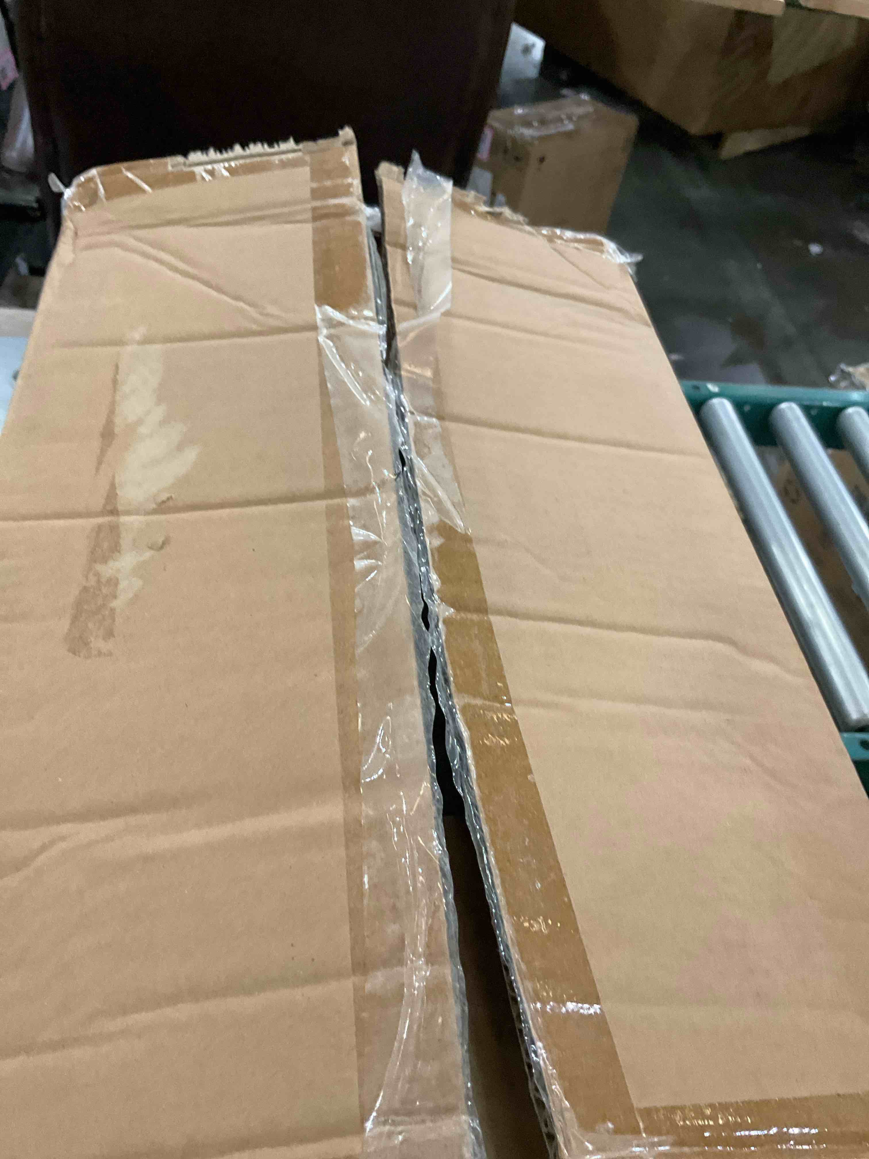 https://s3.amazonaws.com/lotting-images-prod/bidfta/PNK2486773_1751466763726.jpeg