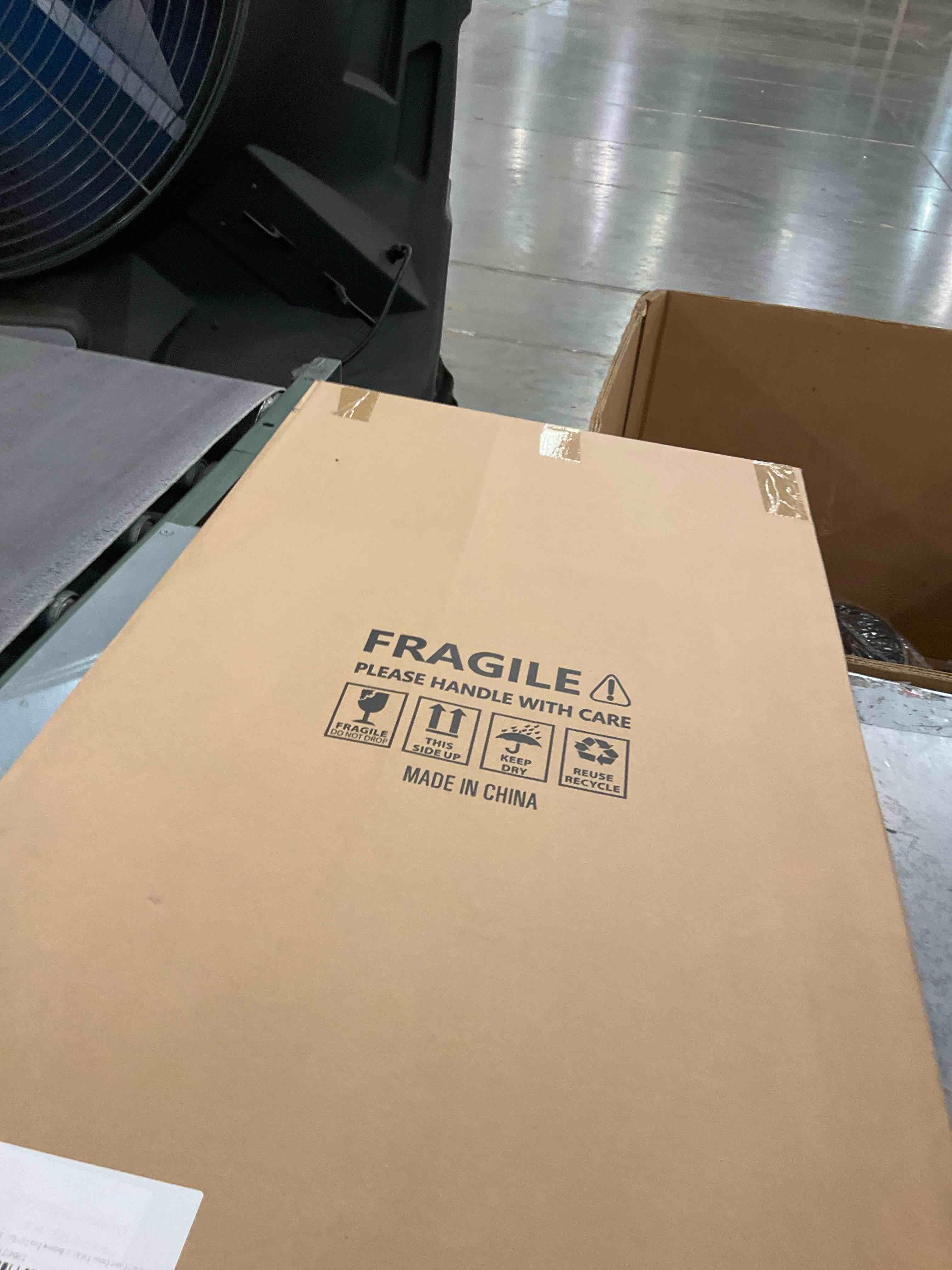 https://s3.amazonaws.com/lotting-images-prod/bidfta/PNK2486795_1751469586426.jpeg