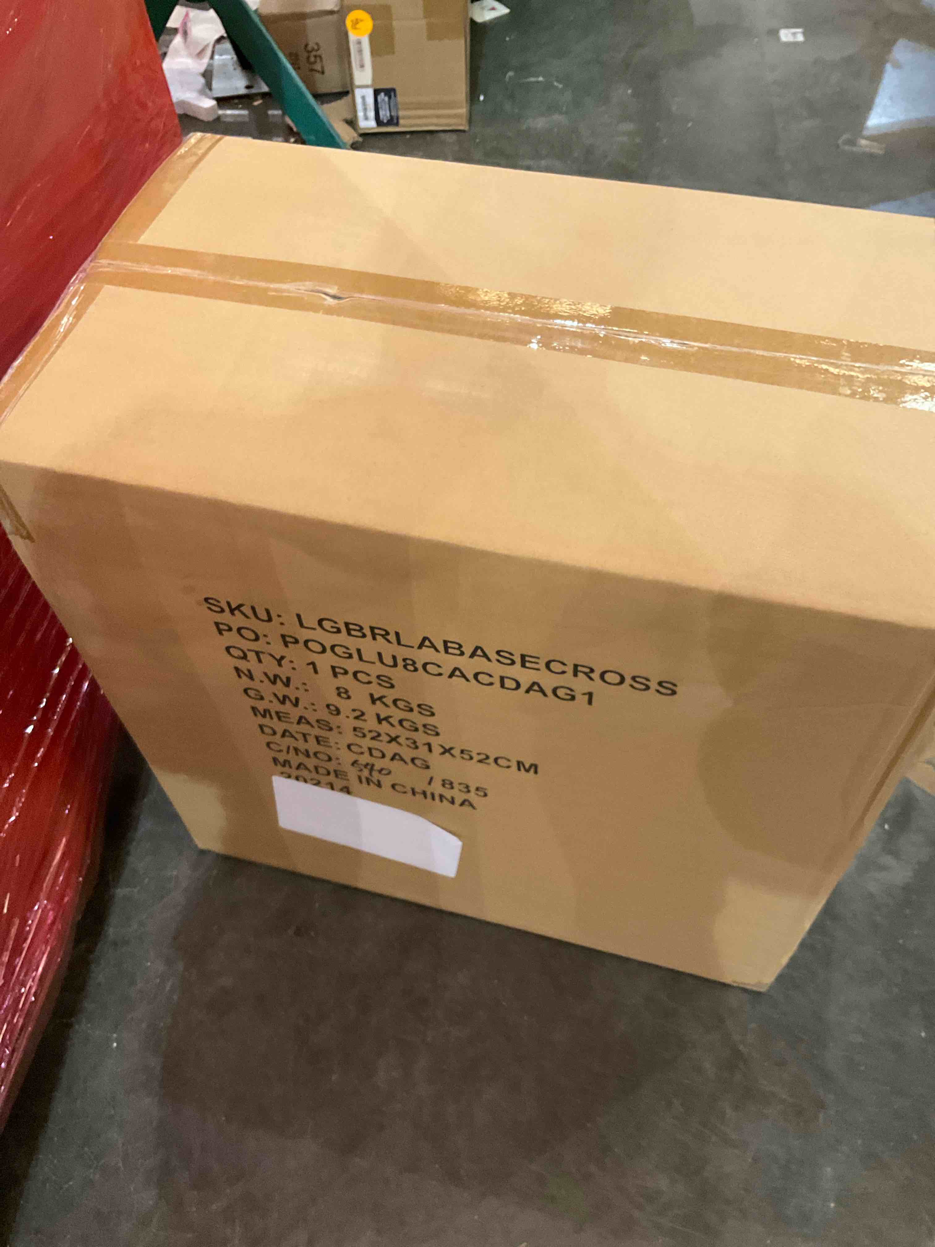 https://s3.amazonaws.com/lotting-images-prod/bidfta/PNK2486830_1751467105927.jpeg