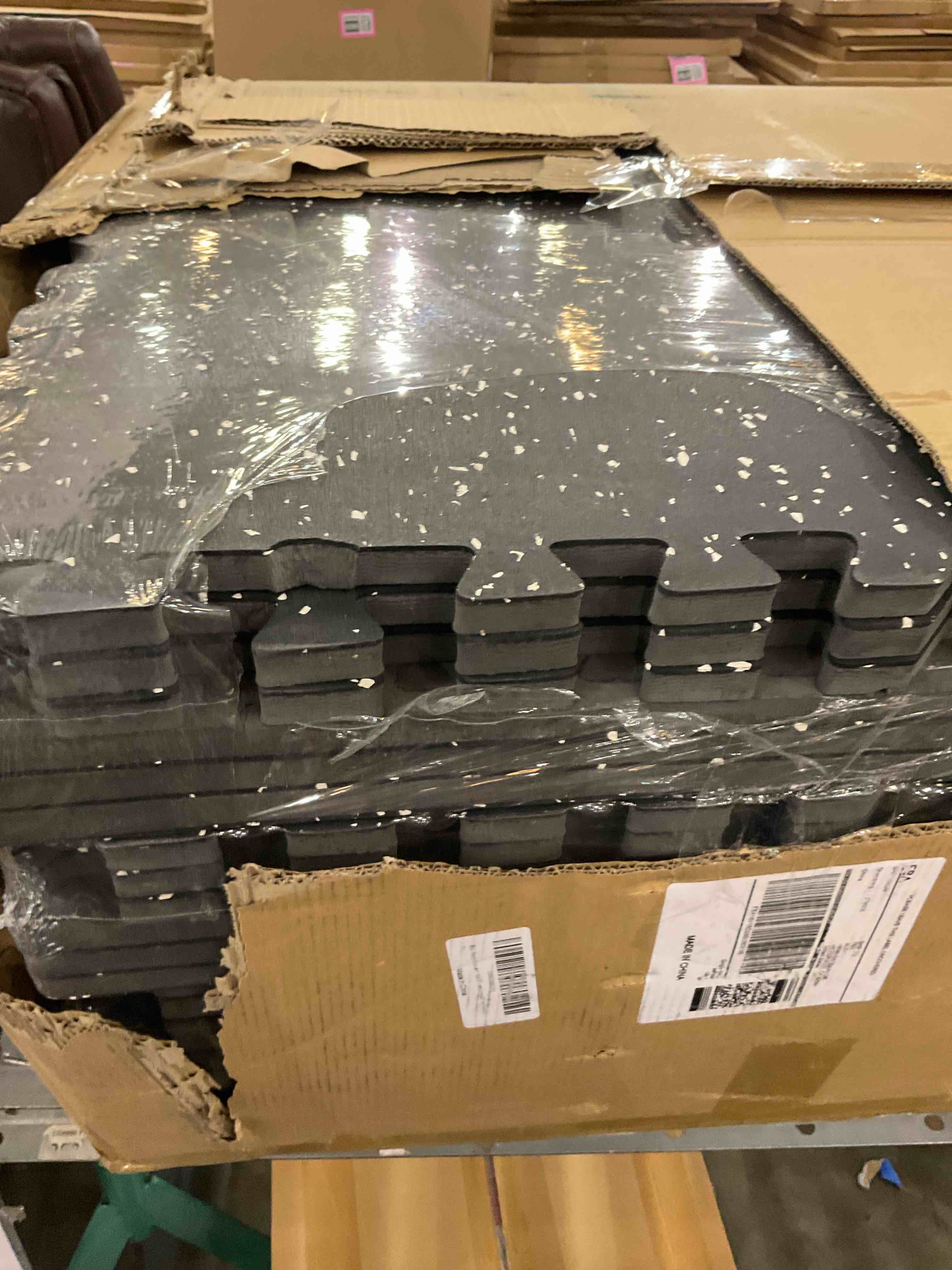 https://s3.amazonaws.com/lotting-images-prod/bidfta/PNK2486860_1751468292180.jpeg