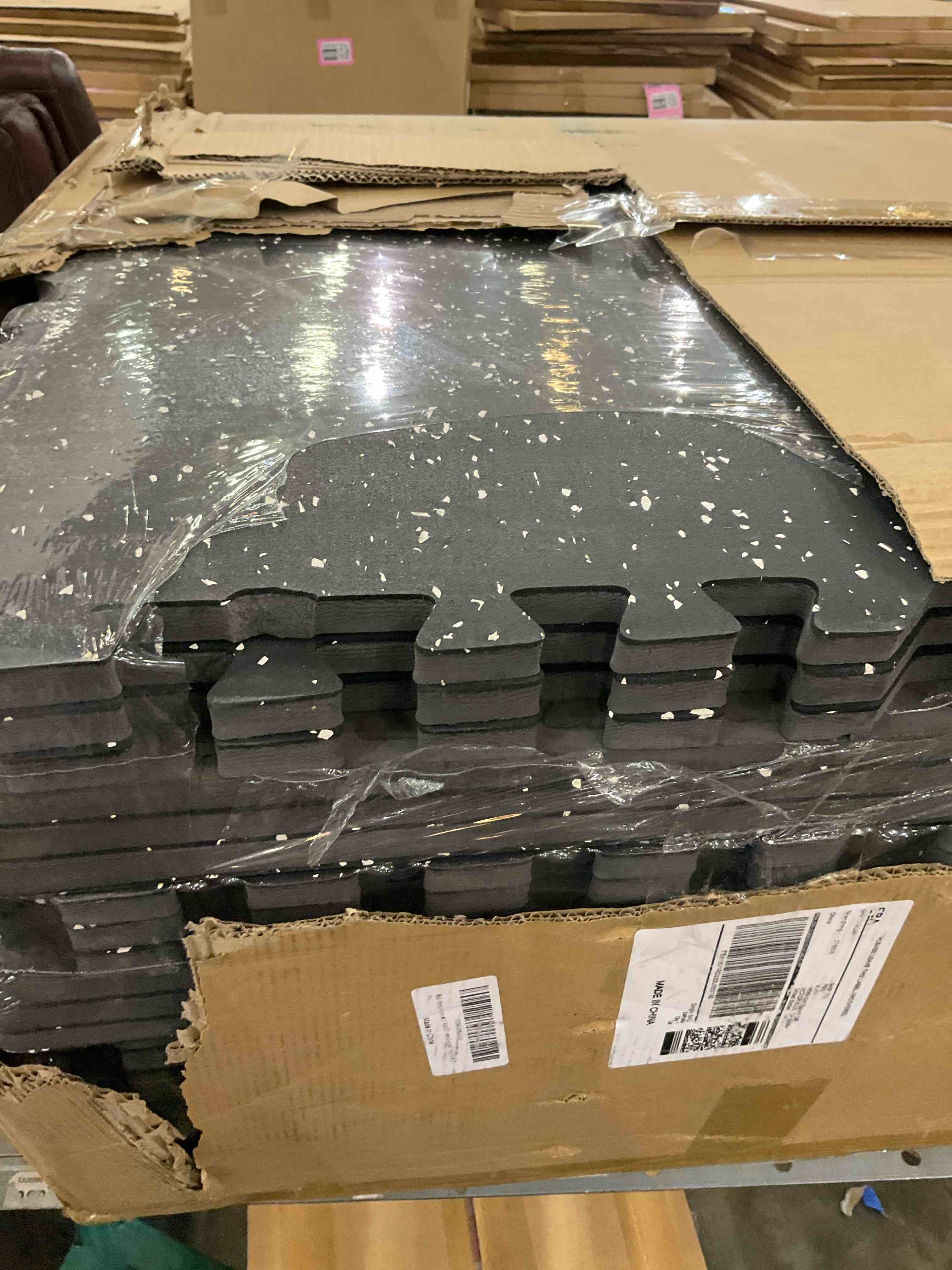https://s3.amazonaws.com/lotting-images-prod/bidfta/PNK2486860_1751468293202.jpeg