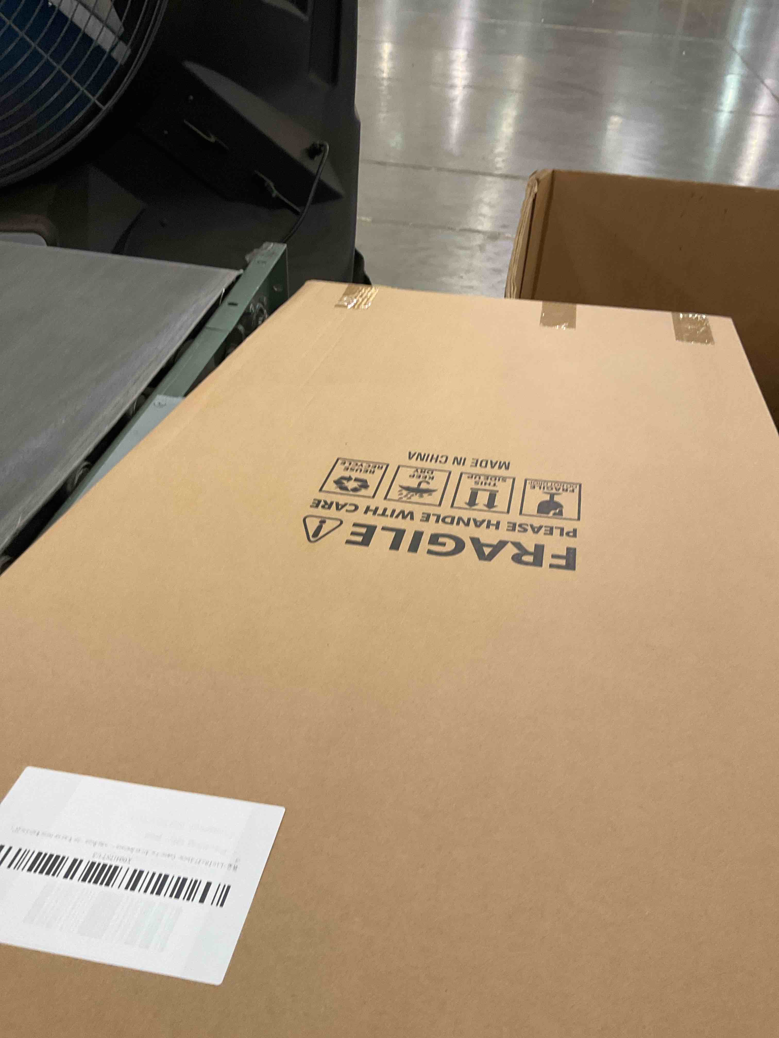 https://s3.amazonaws.com/lotting-images-prod/bidfta/PNK2486864_1751469814306.jpeg