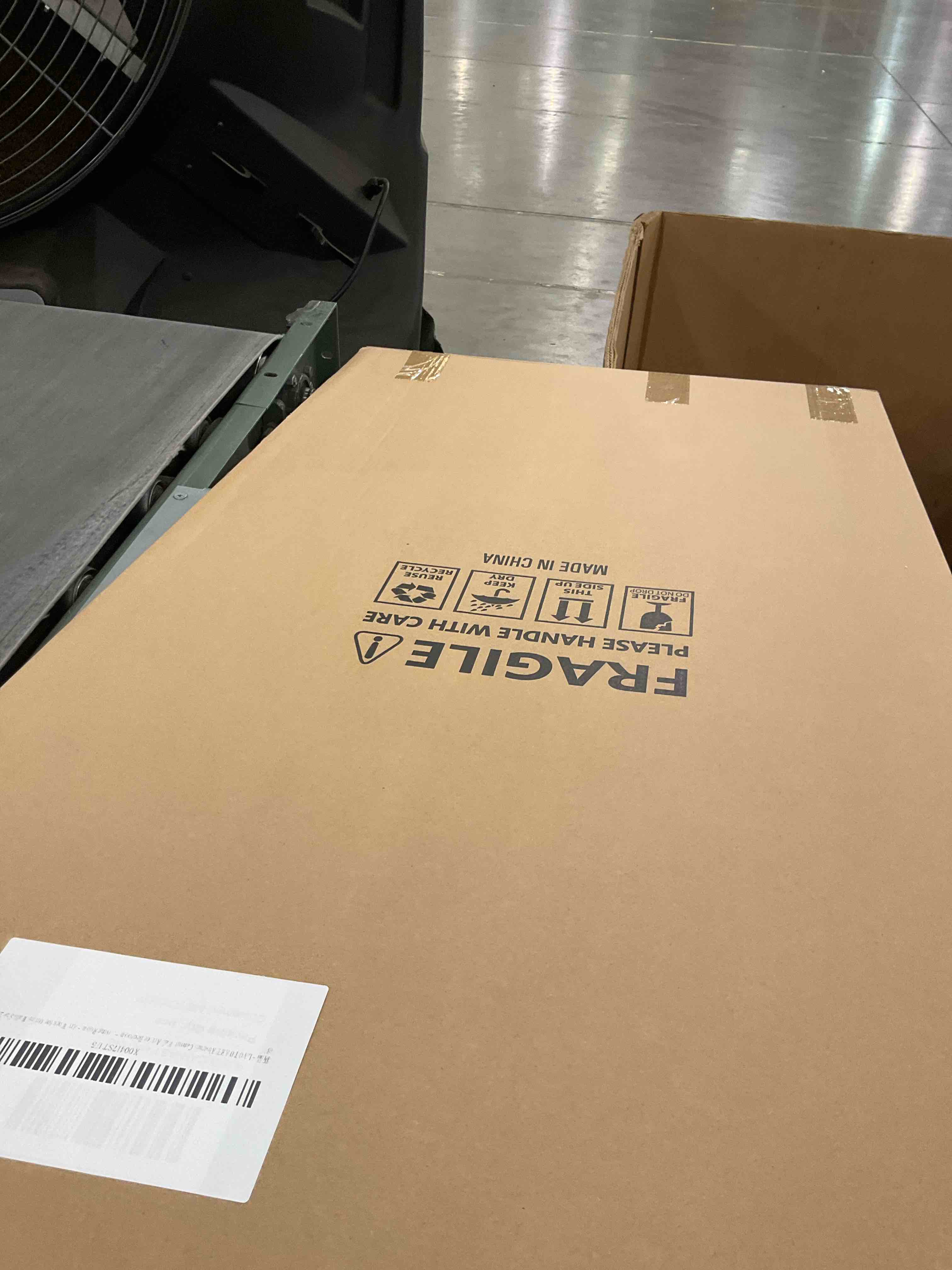 https://s3.amazonaws.com/lotting-images-prod/bidfta/PNK2486864_1751469815315.jpeg