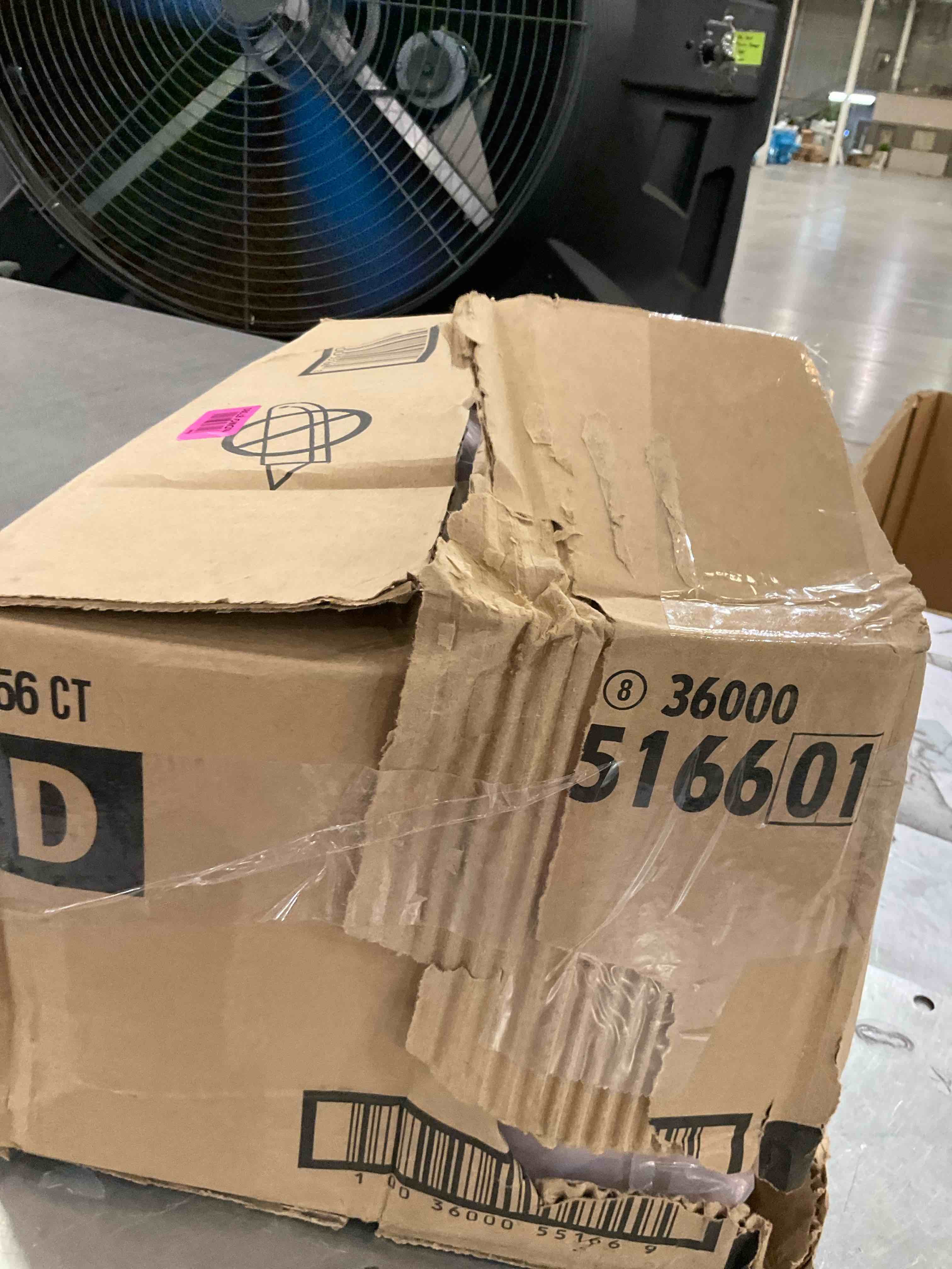 https://s3.amazonaws.com/lotting-images-prod/bidfta/PNK2486910_1751470613383.jpeg