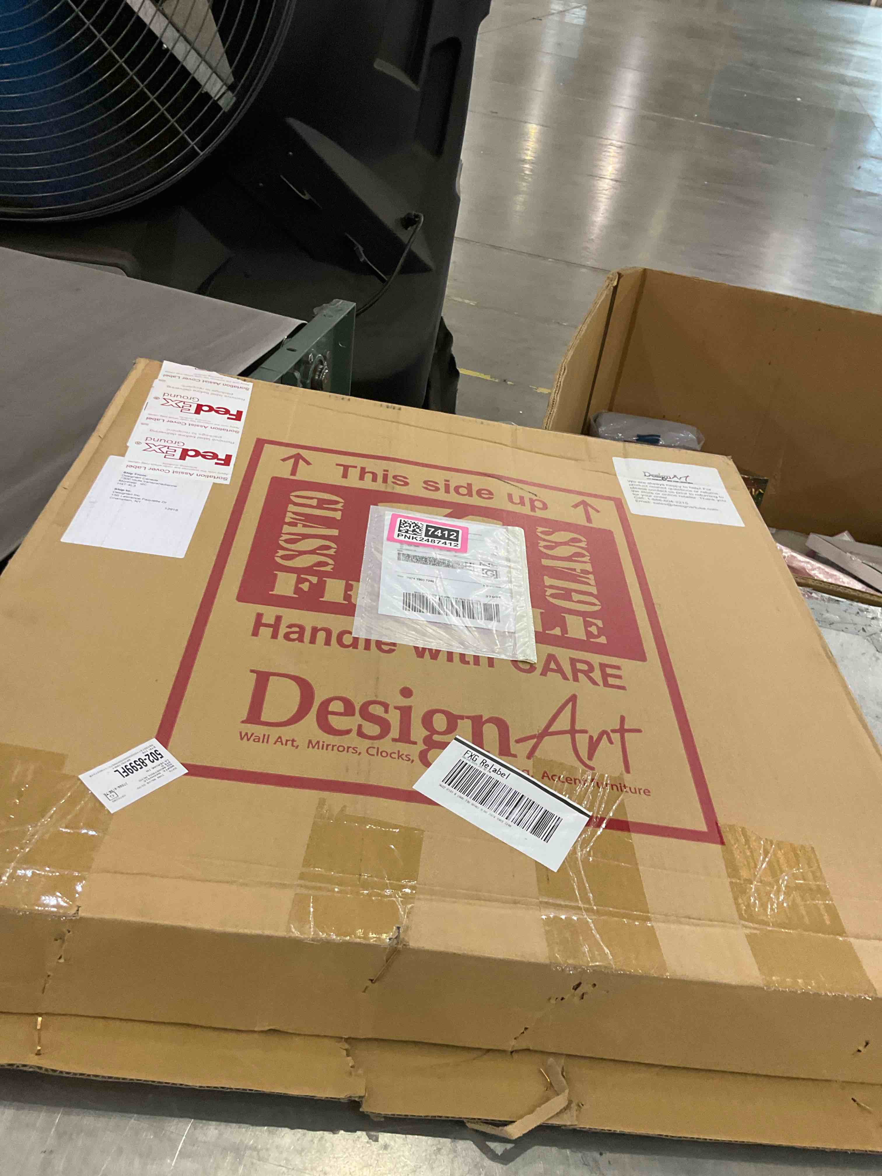 https://s3.amazonaws.com/lotting-images-prod/bidfta/PNK2487412_1751545207341.jpeg