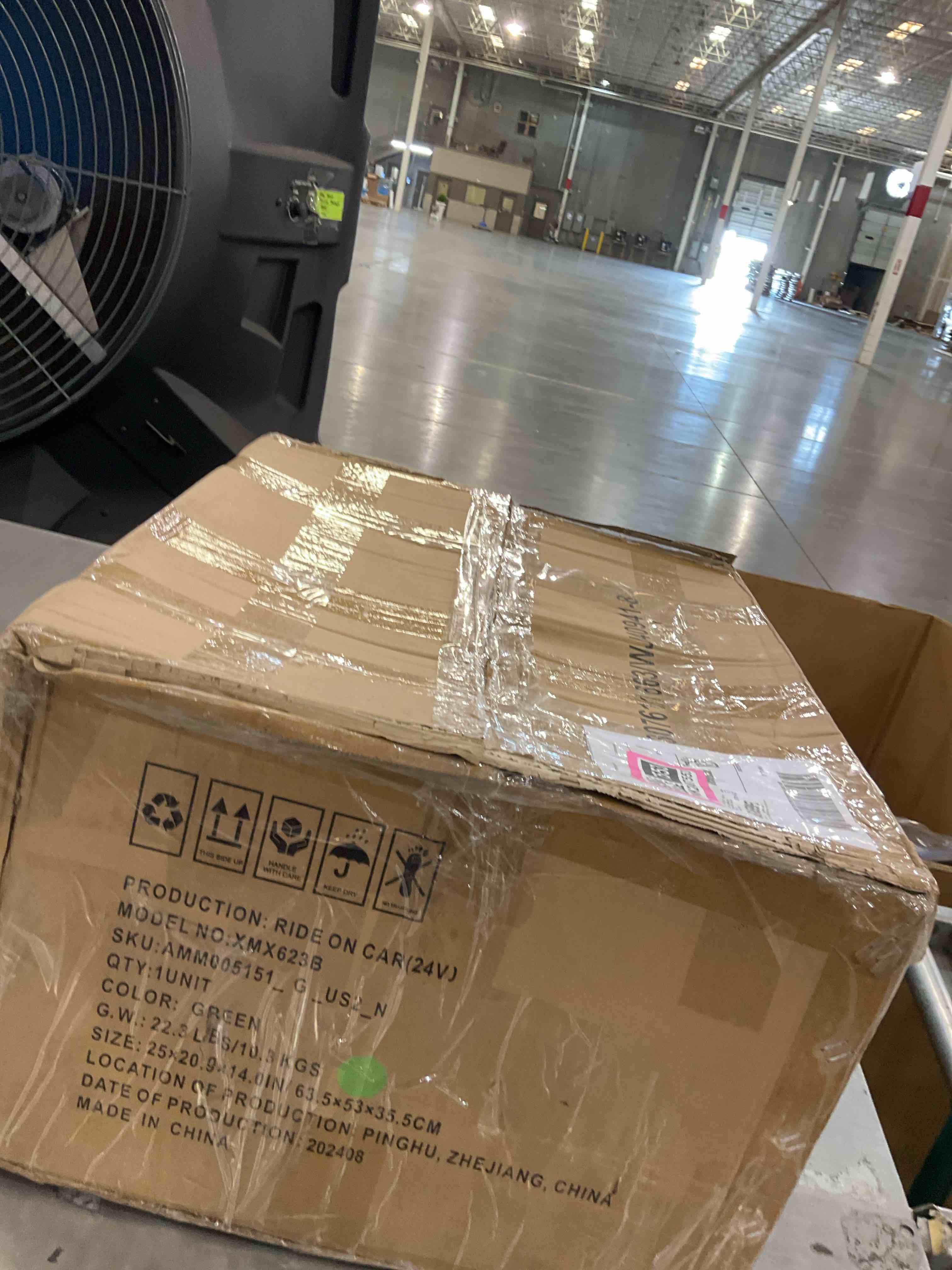 https://s3.amazonaws.com/lotting-images-prod/bidfta/PNK2487553_1751551527209.jpeg
