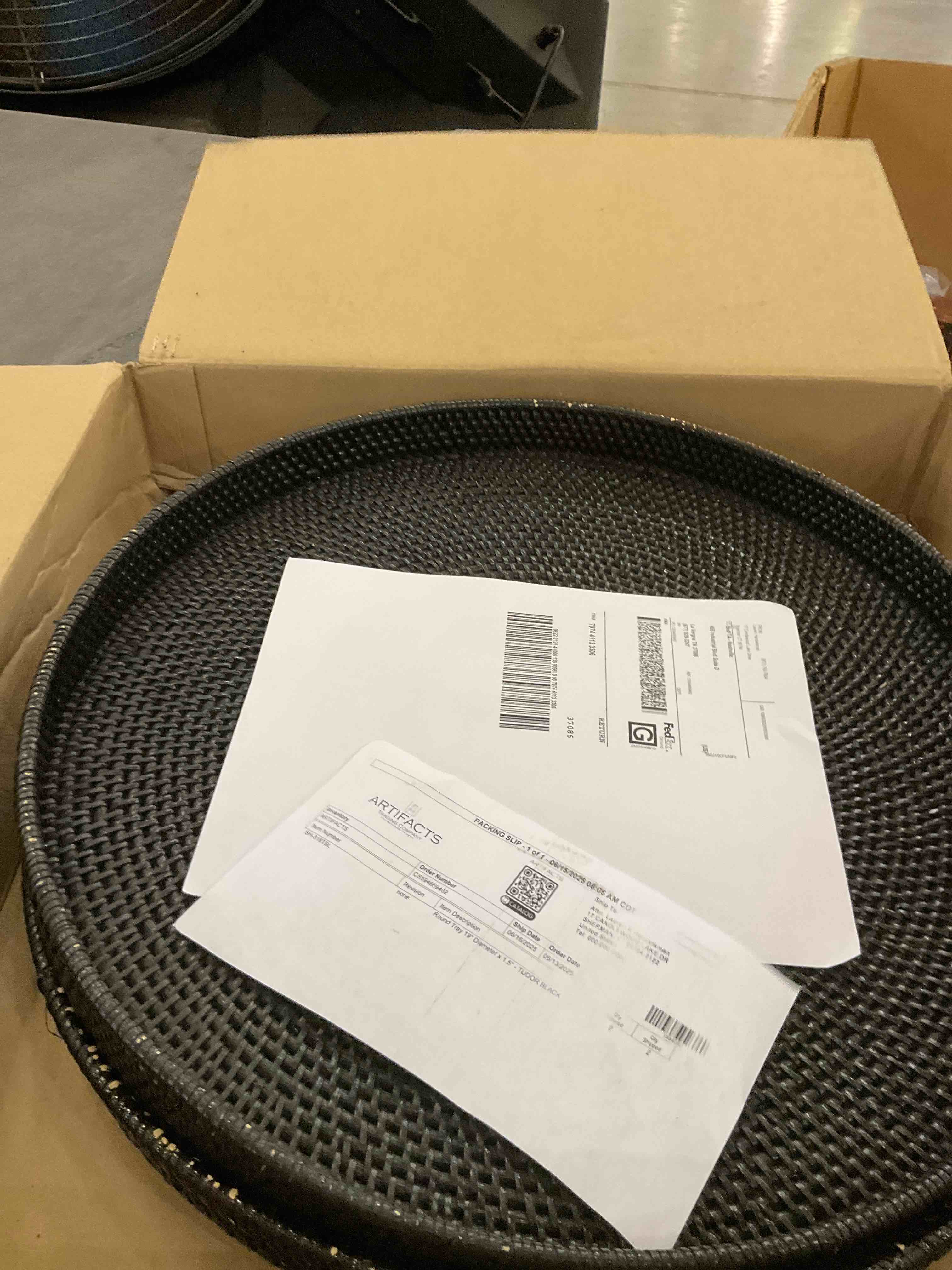 https://s3.amazonaws.com/lotting-images-prod/bidfta/PNK2487608_1751553526714.jpeg