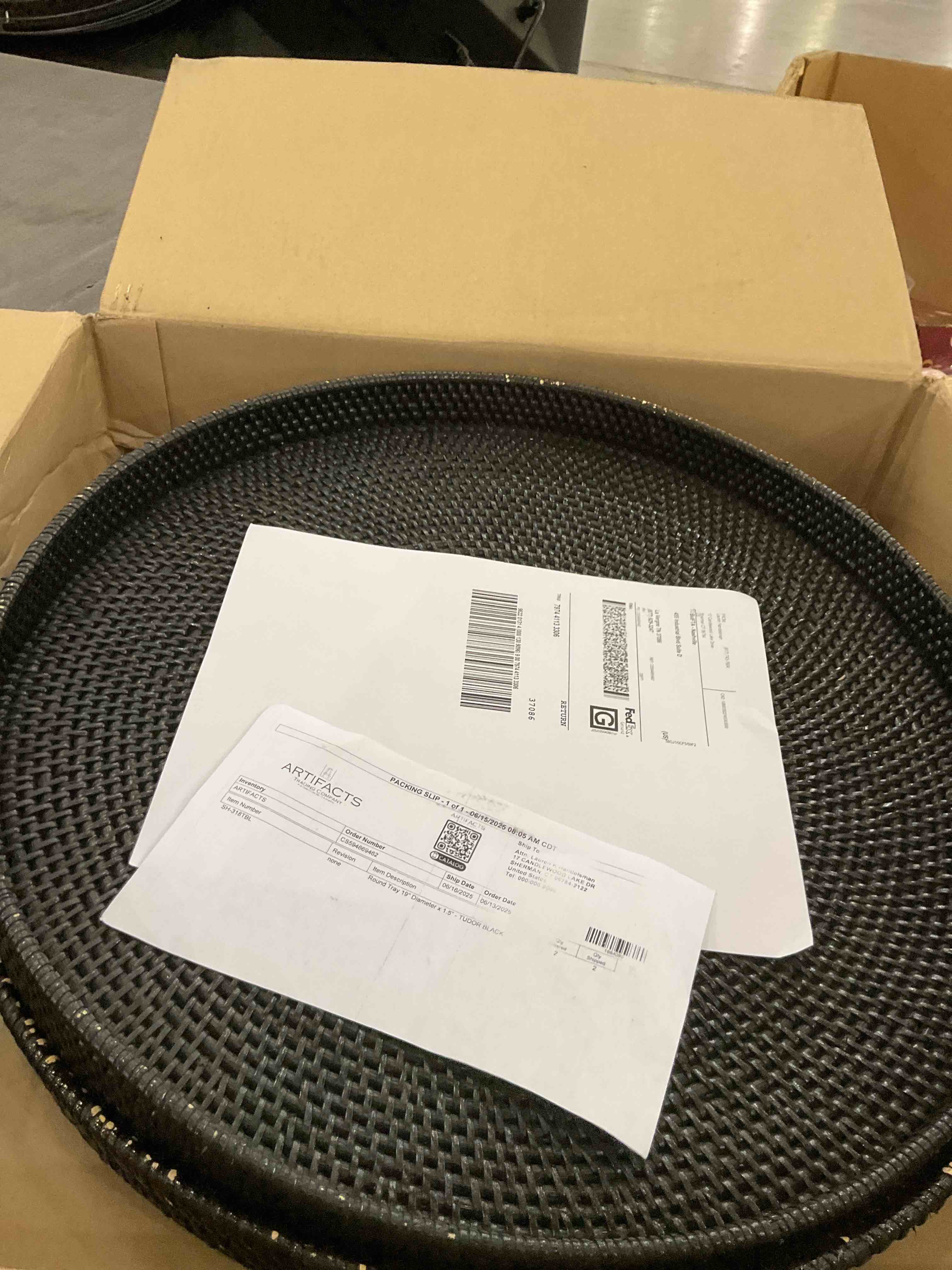 https://s3.amazonaws.com/lotting-images-prod/bidfta/PNK2487608_1751553527585.jpeg