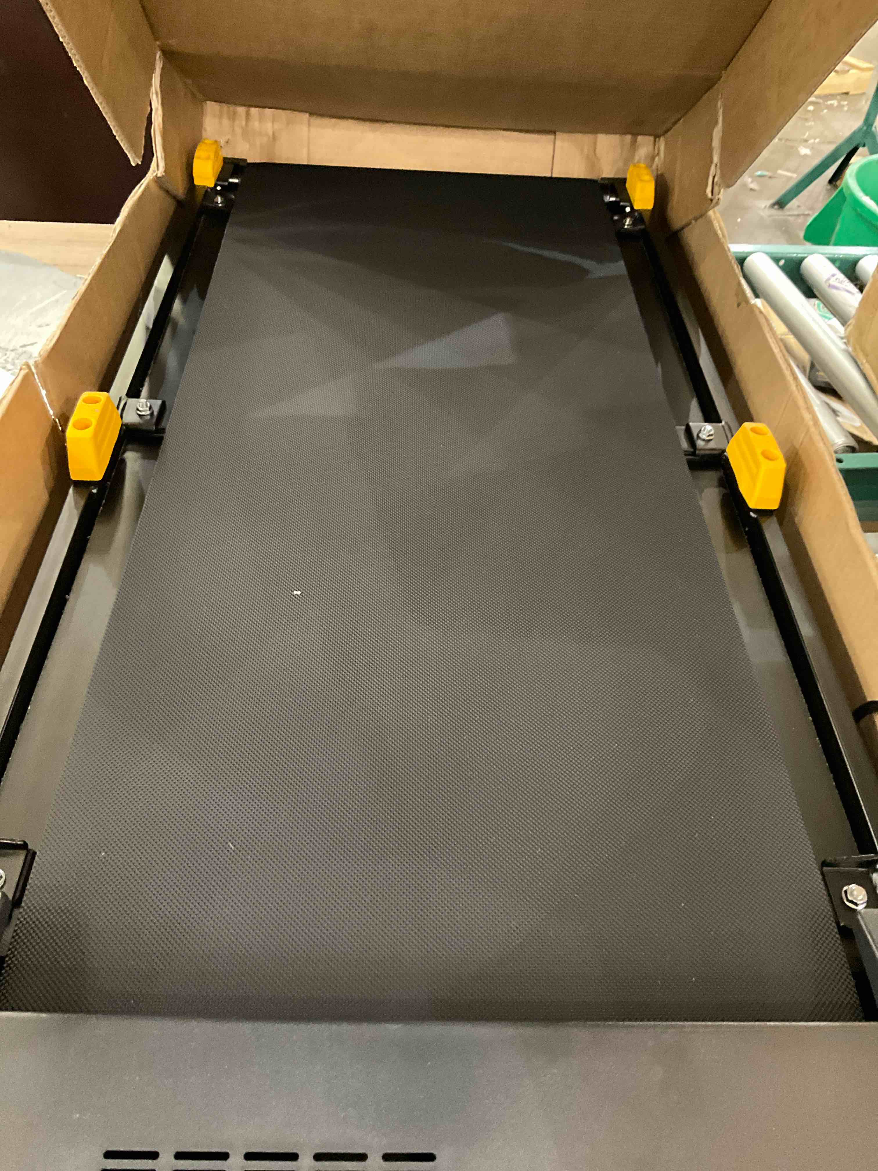 https://s3.amazonaws.com/lotting-images-prod/bidfta/PNK2487662_1751555305876.jpeg