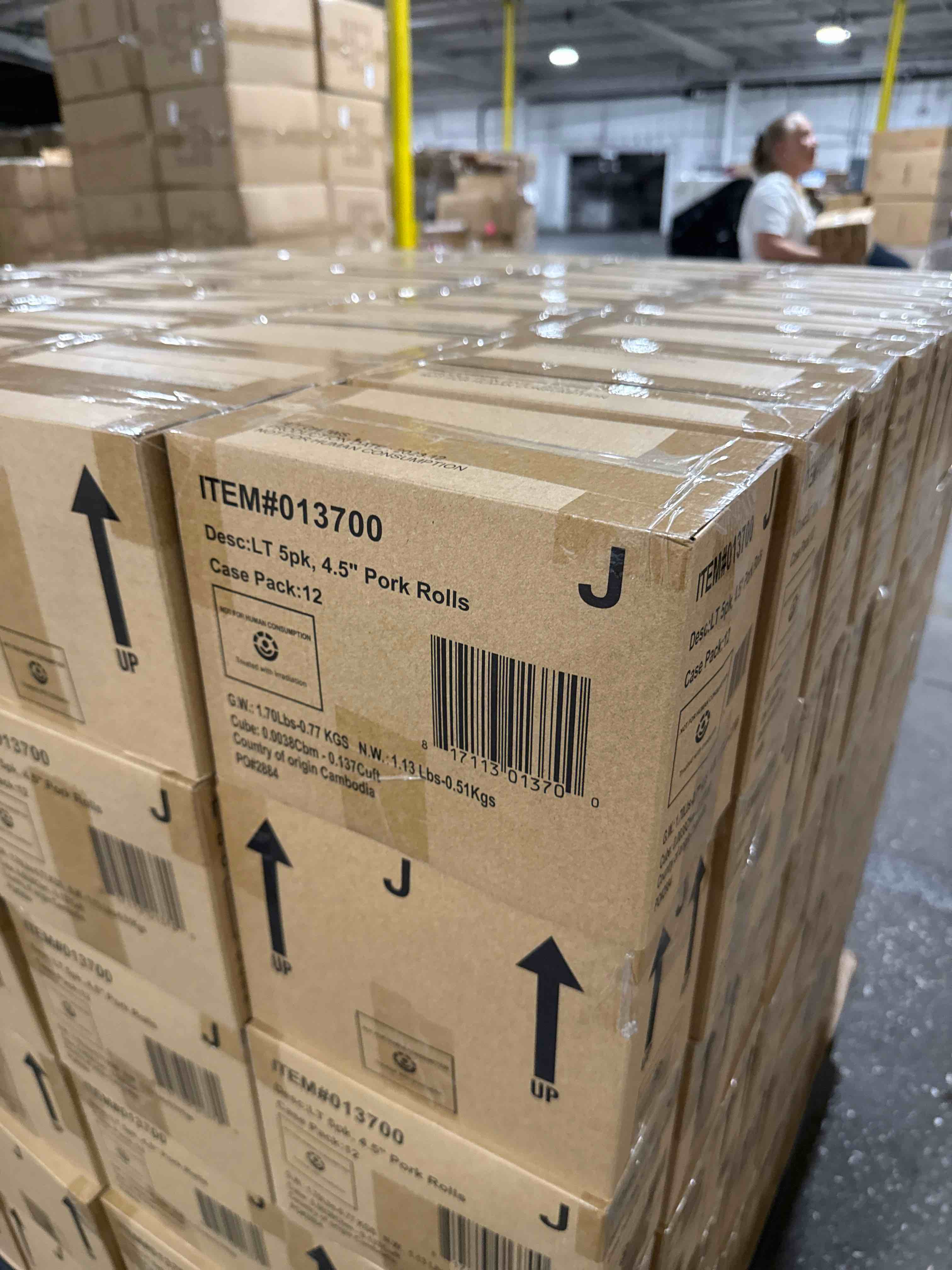 https://s3.amazonaws.com/lotting-images-prod/bidfta/PNK2494666_1755701436329.jpeg