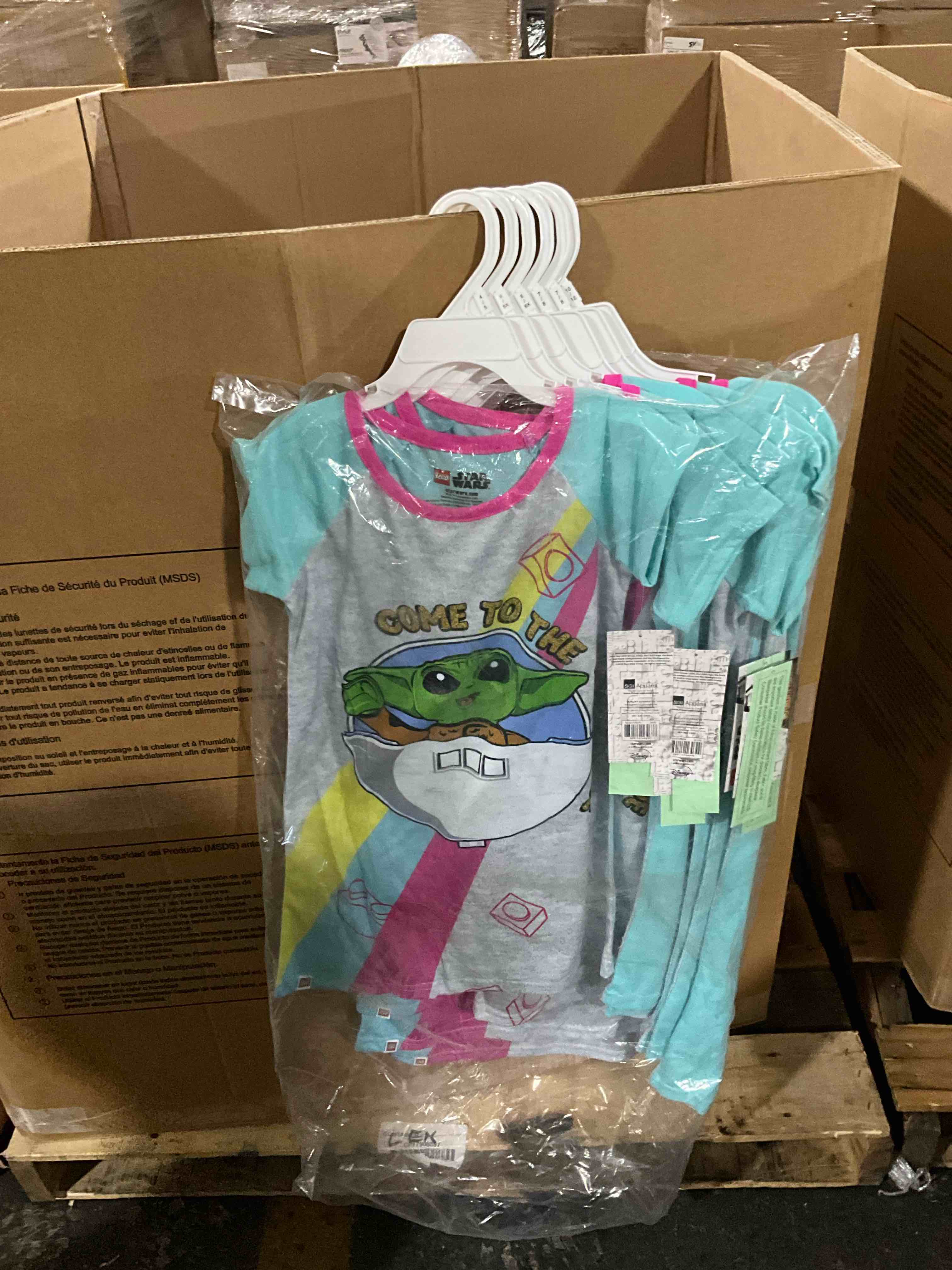 https://s3.amazonaws.com/lotting-images-prod/bidfta/PNK2497444_1756224291472.jpeg