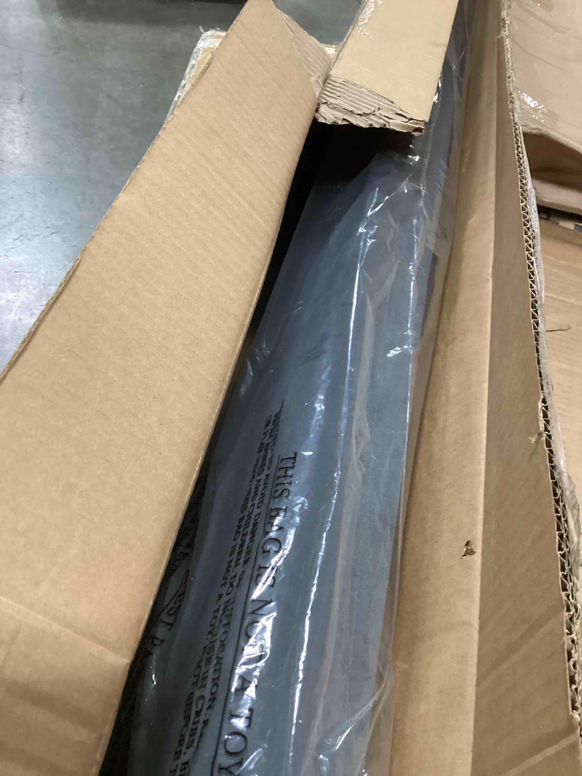 https://s3.amazonaws.com/lotting-images-prod/bidfta/PNK2513174_1754311702712.jpeg