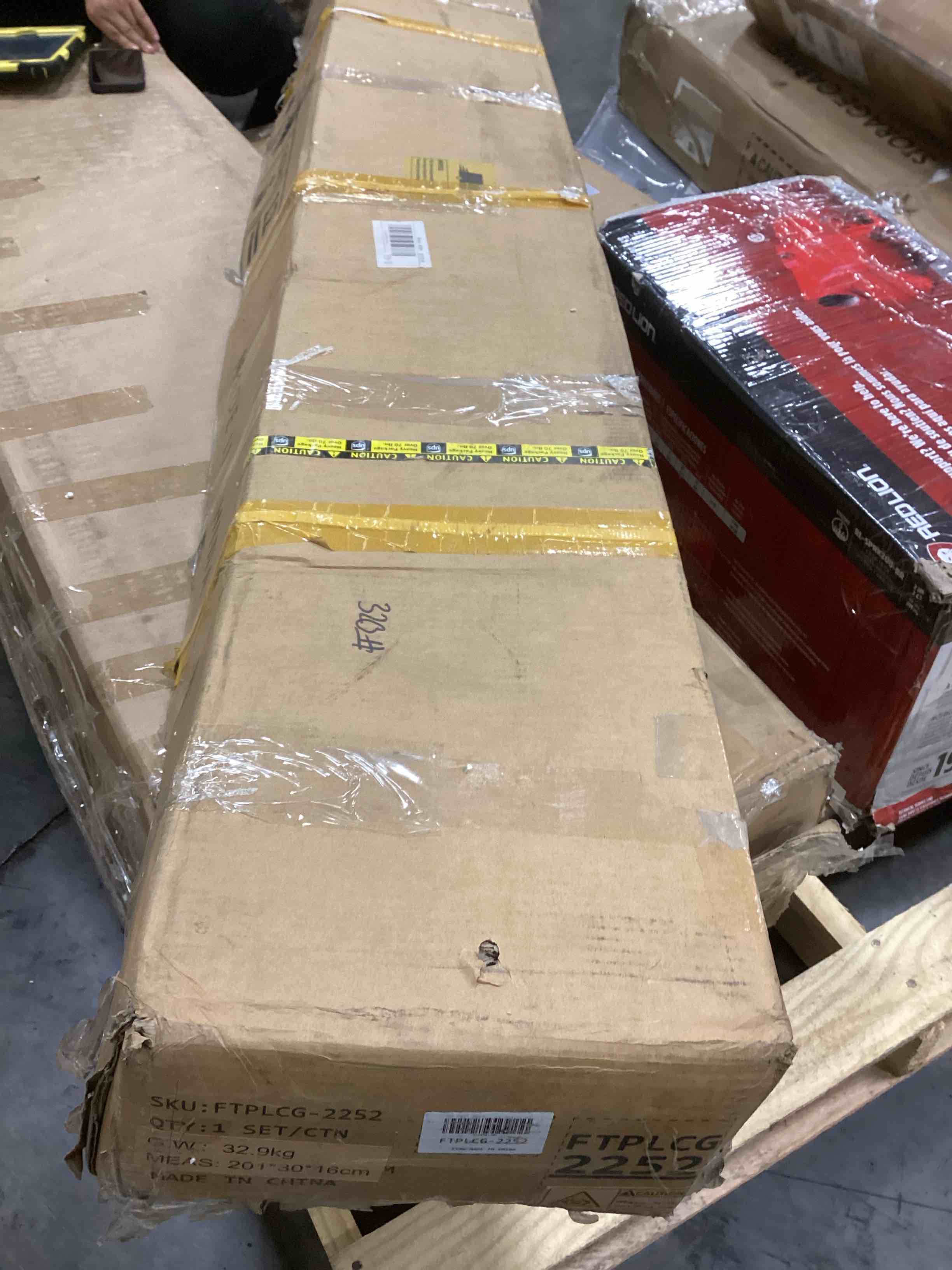 https://s3.amazonaws.com/lotting-images-prod/bidfta/PNK2513194_1754313457979.jpeg