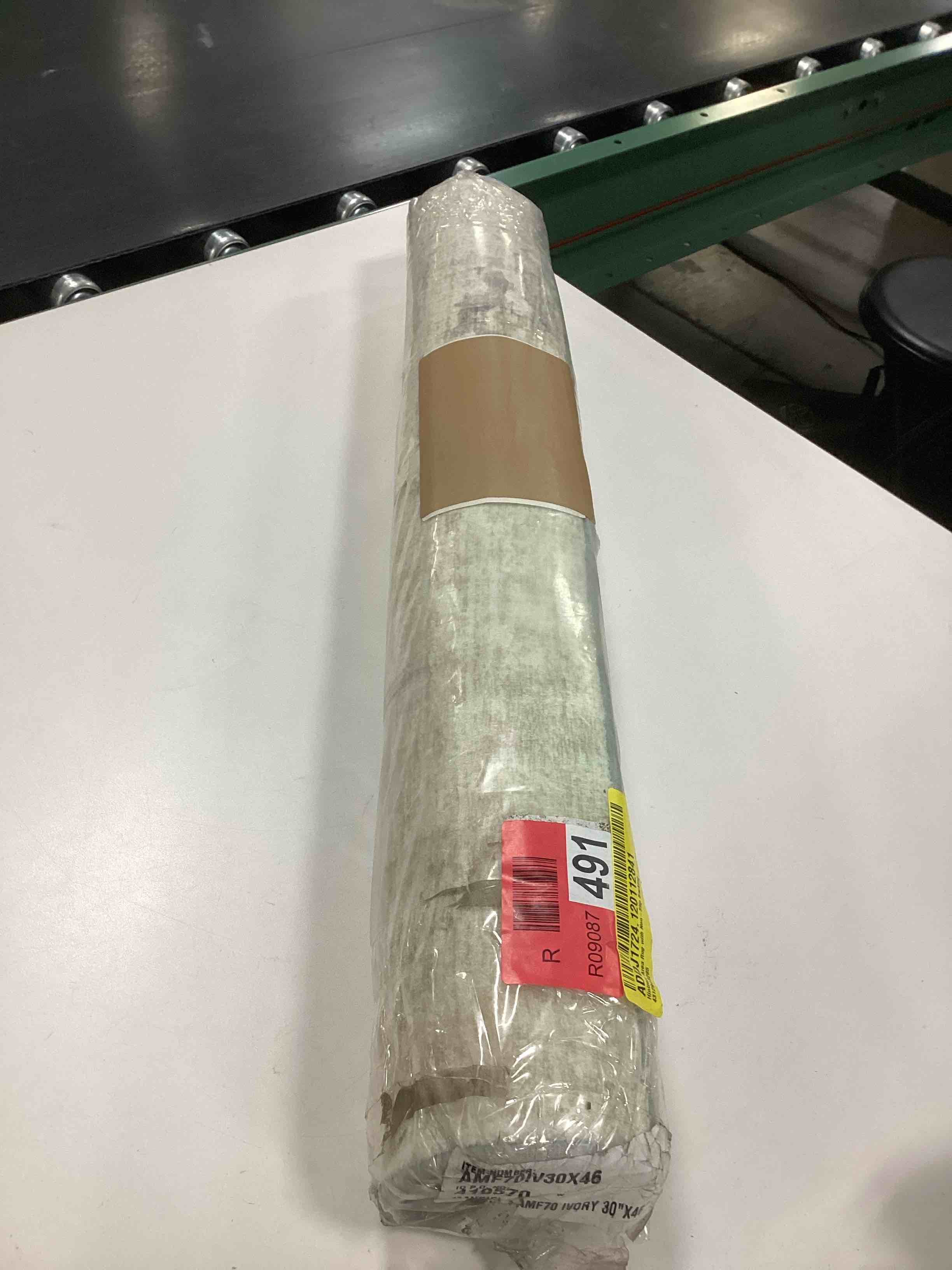 https://s3.amazonaws.com/lotting-images-prod/bidfta/PNK2513301_1754334636709.jpeg