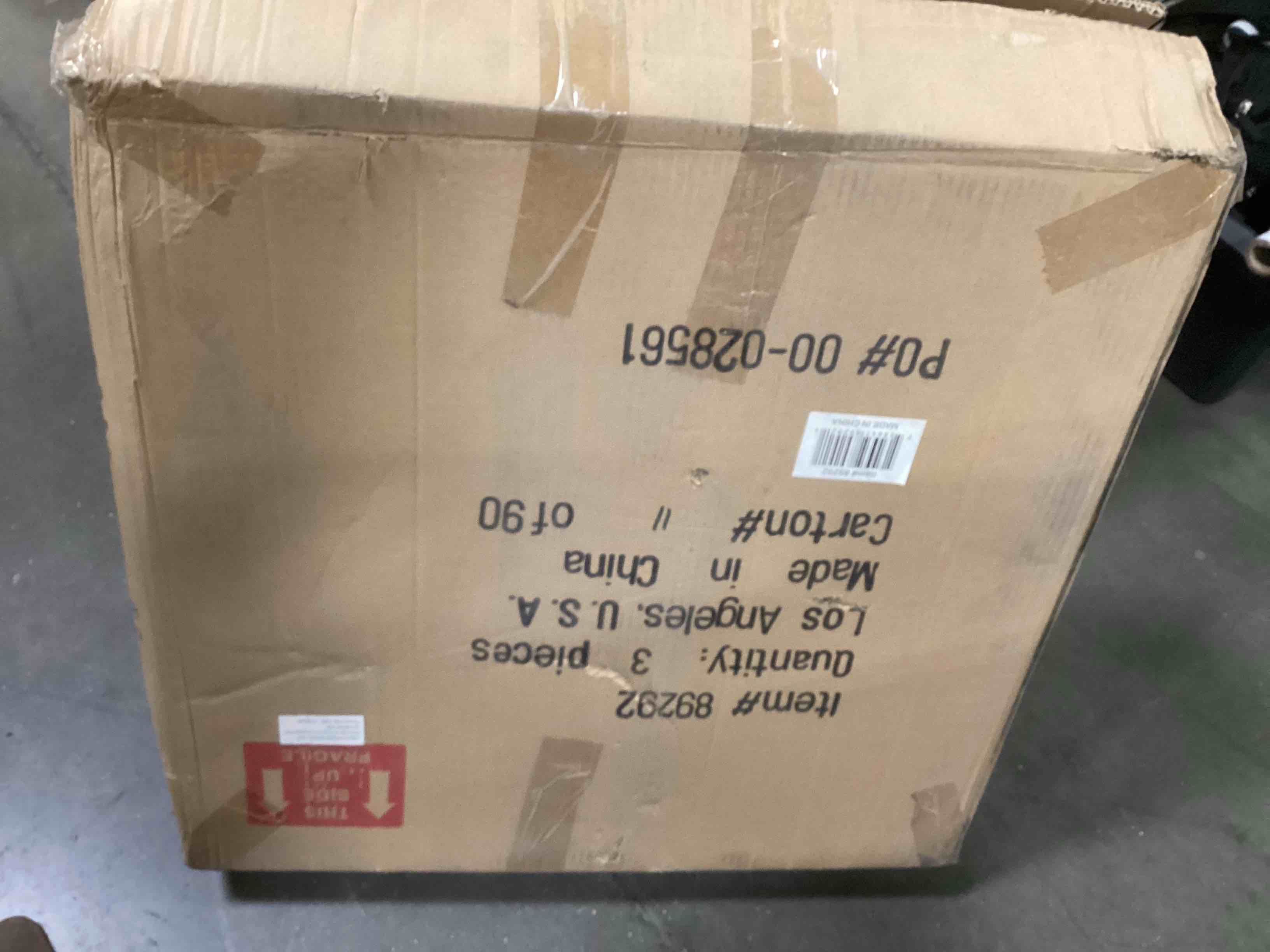 https://s3.amazonaws.com/lotting-images-prod/bidfta/PNK2517636_1757592360184.jpeg