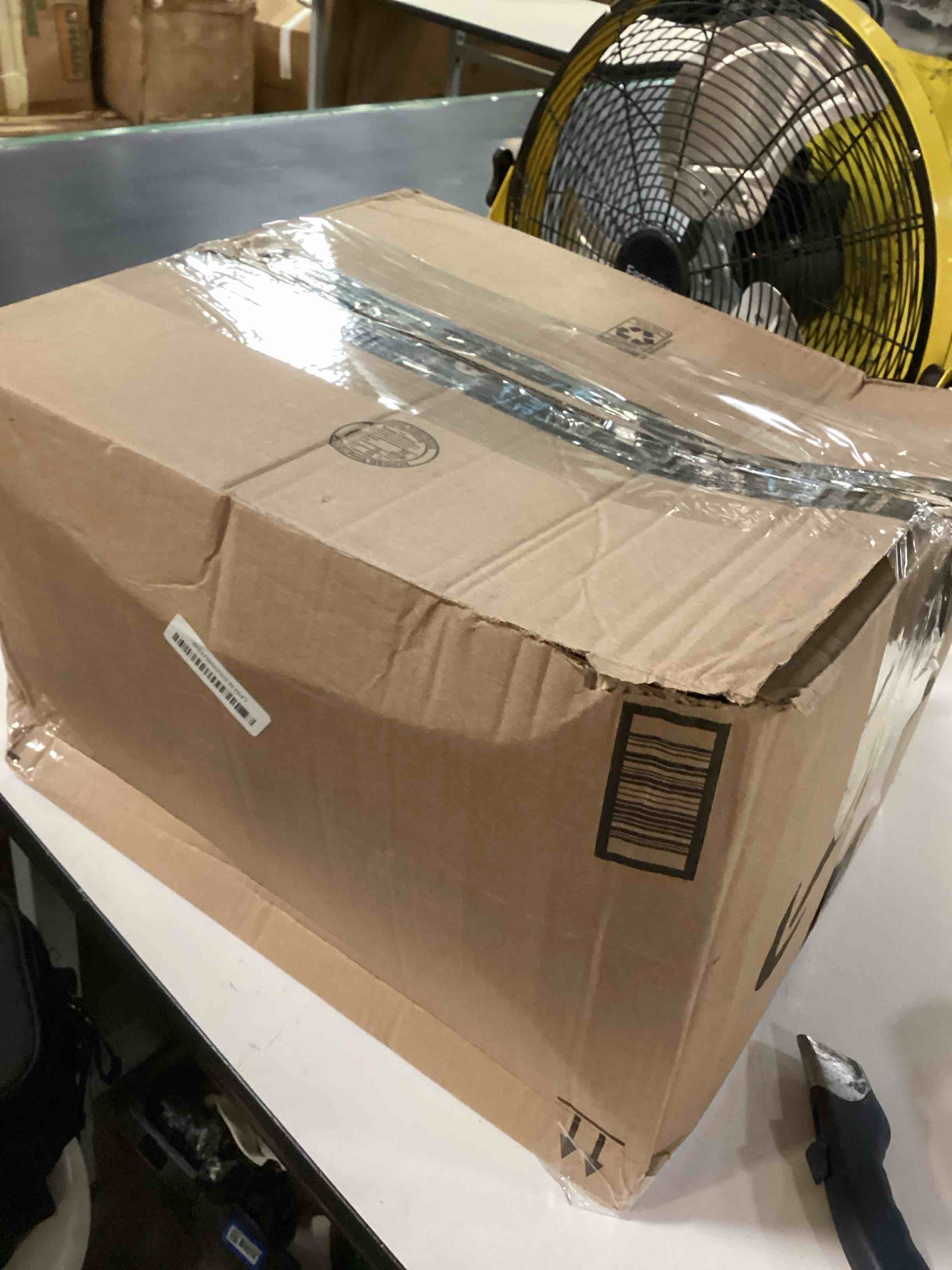 https://s3.amazonaws.com/lotting-images-prod/bidfta/PNK2518035_1756900856108.jpeg