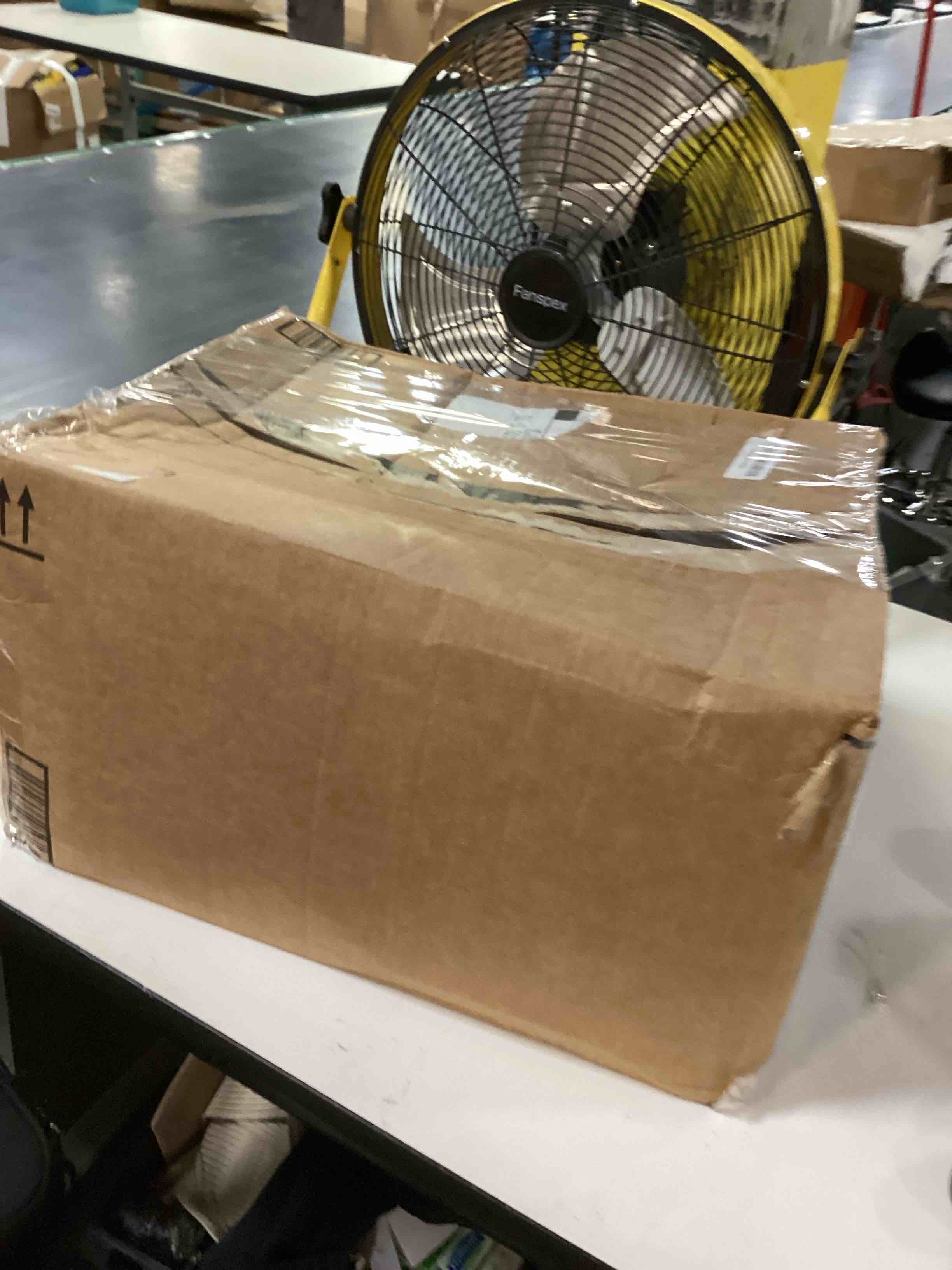 https://s3.amazonaws.com/lotting-images-prod/bidfta/PNK2518037_1756901597008.jpeg