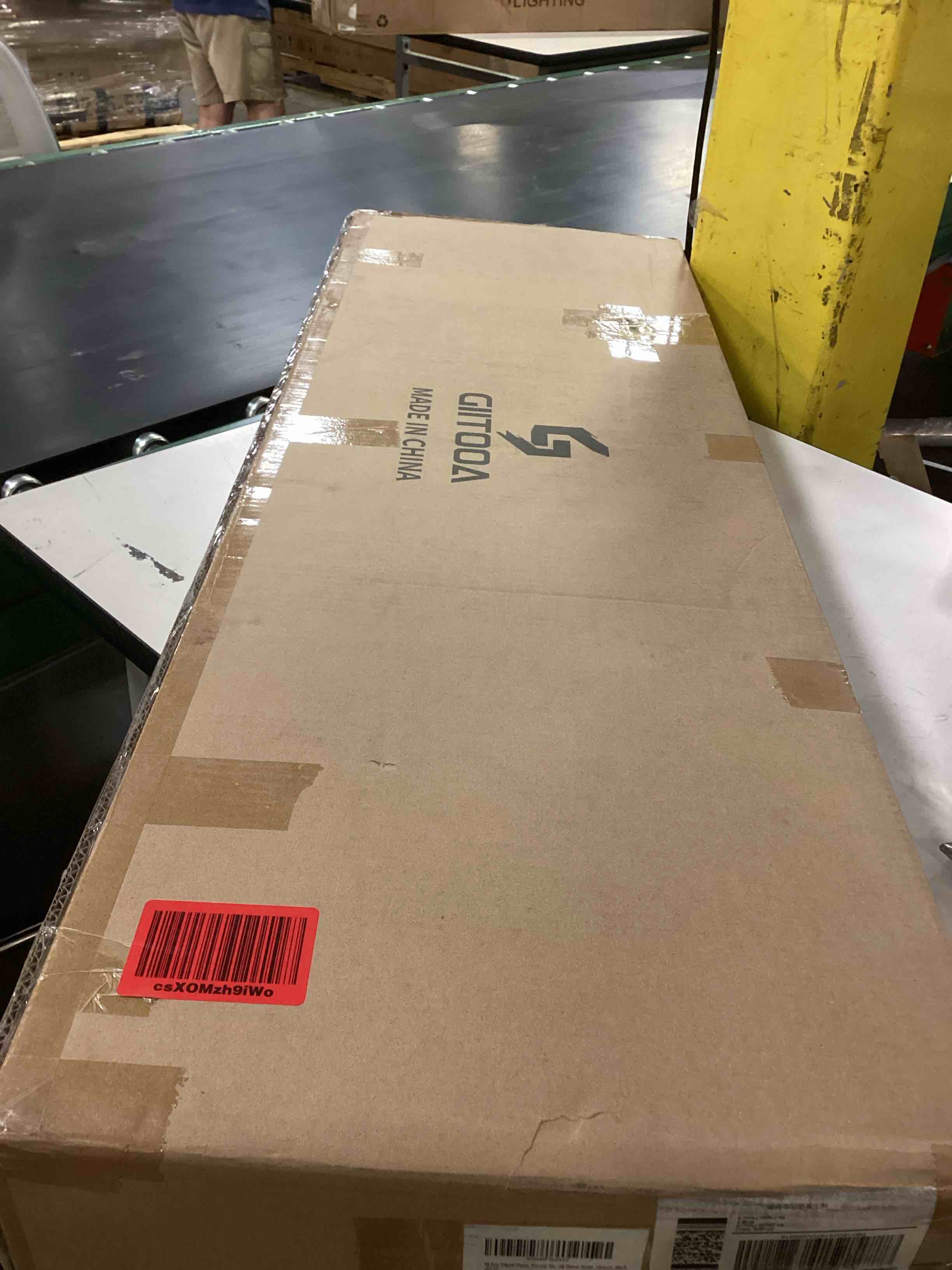 https://s3.amazonaws.com/lotting-images-prod/bidfta/PNK2519901_1758543886713.jpeg