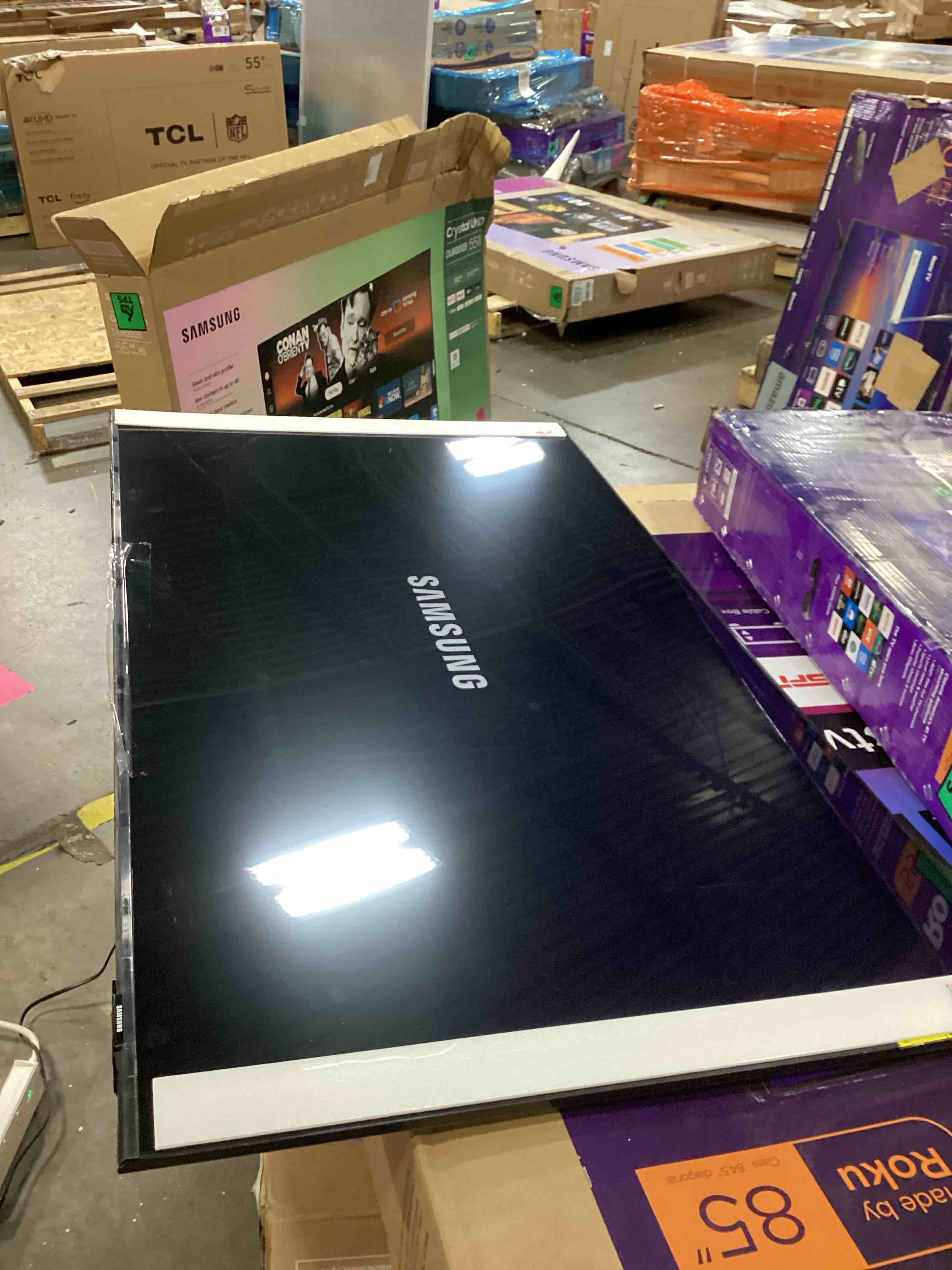 https://s3.amazonaws.com/lotting-images-prod/bidfta/PNK2527975_1759764008904.jpeg