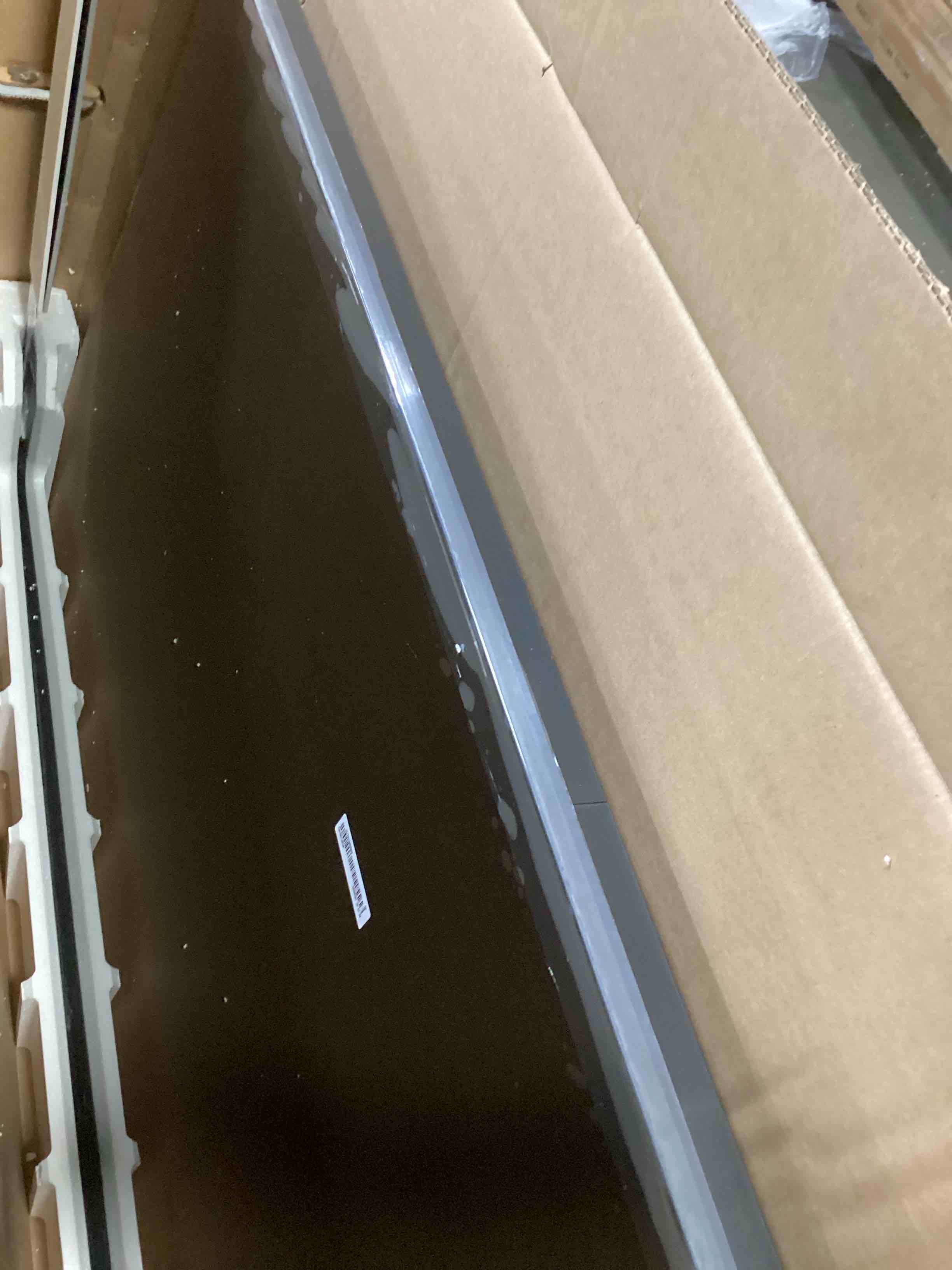 https://s3.amazonaws.com/lotting-images-prod/bidfta/PNK2527986_1759772154737.jpeg